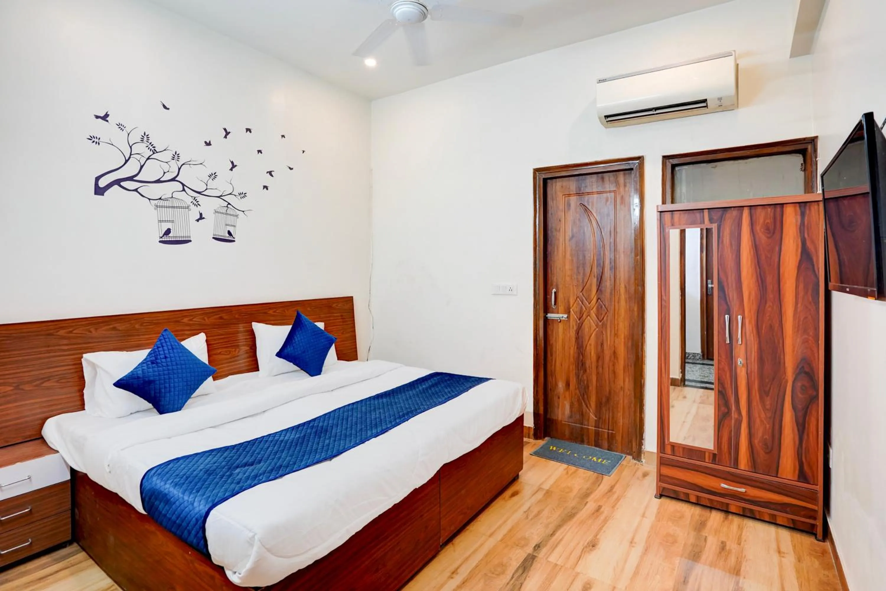 Photo of the whole room, Bed in Axel Accommodation