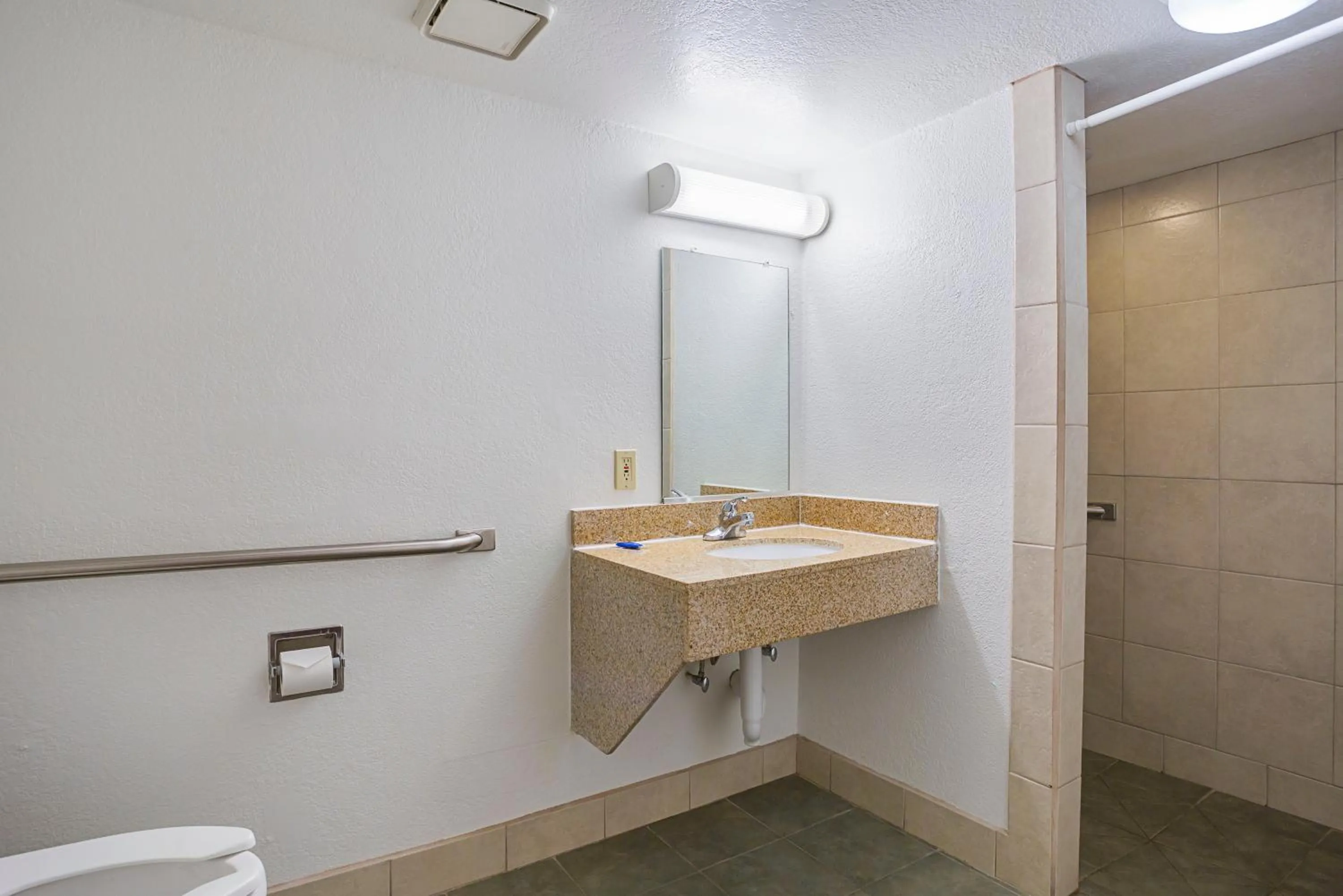 Bathroom in Motel 6-Holbrook, AZ