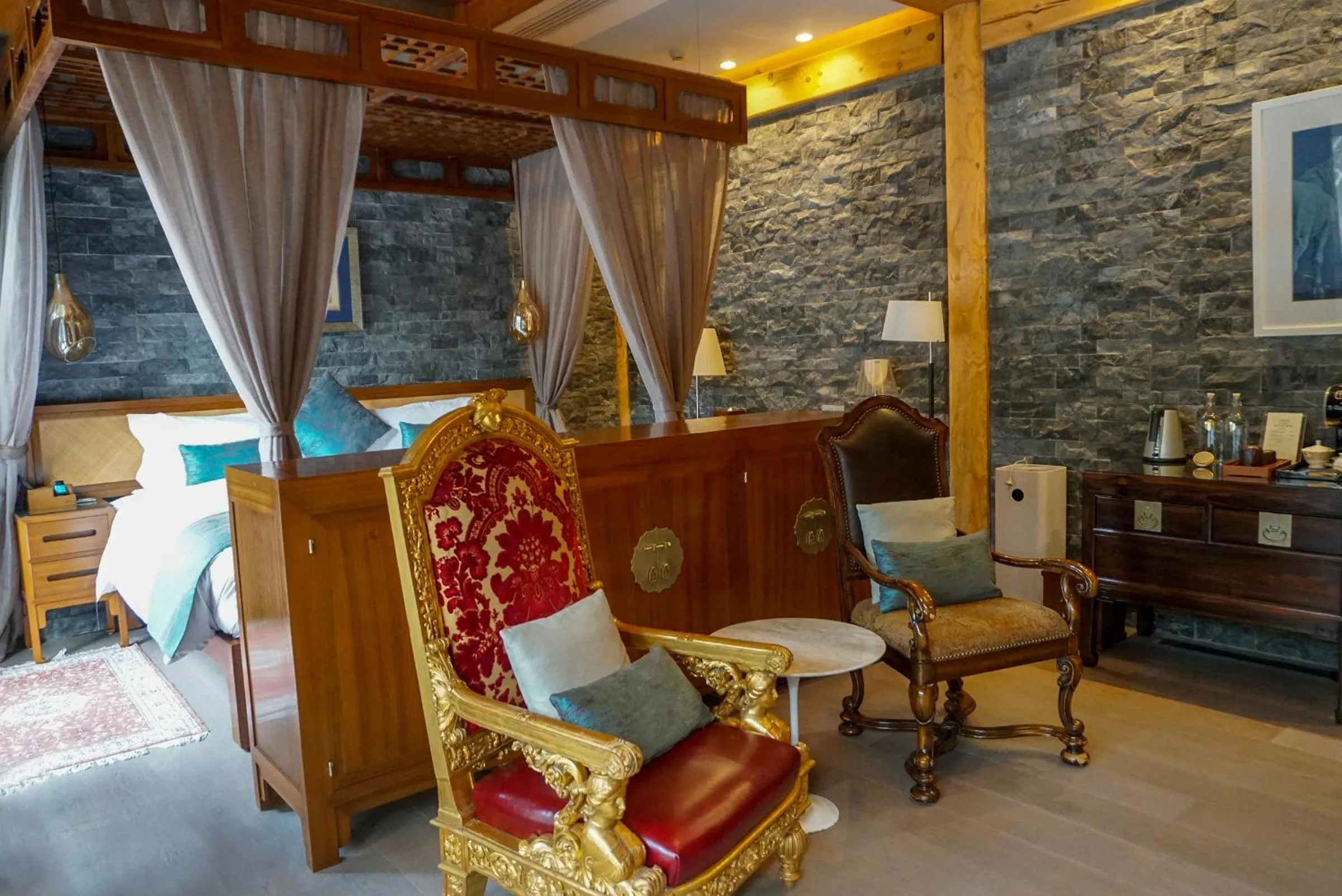 Living room in Cours Et Pavillons