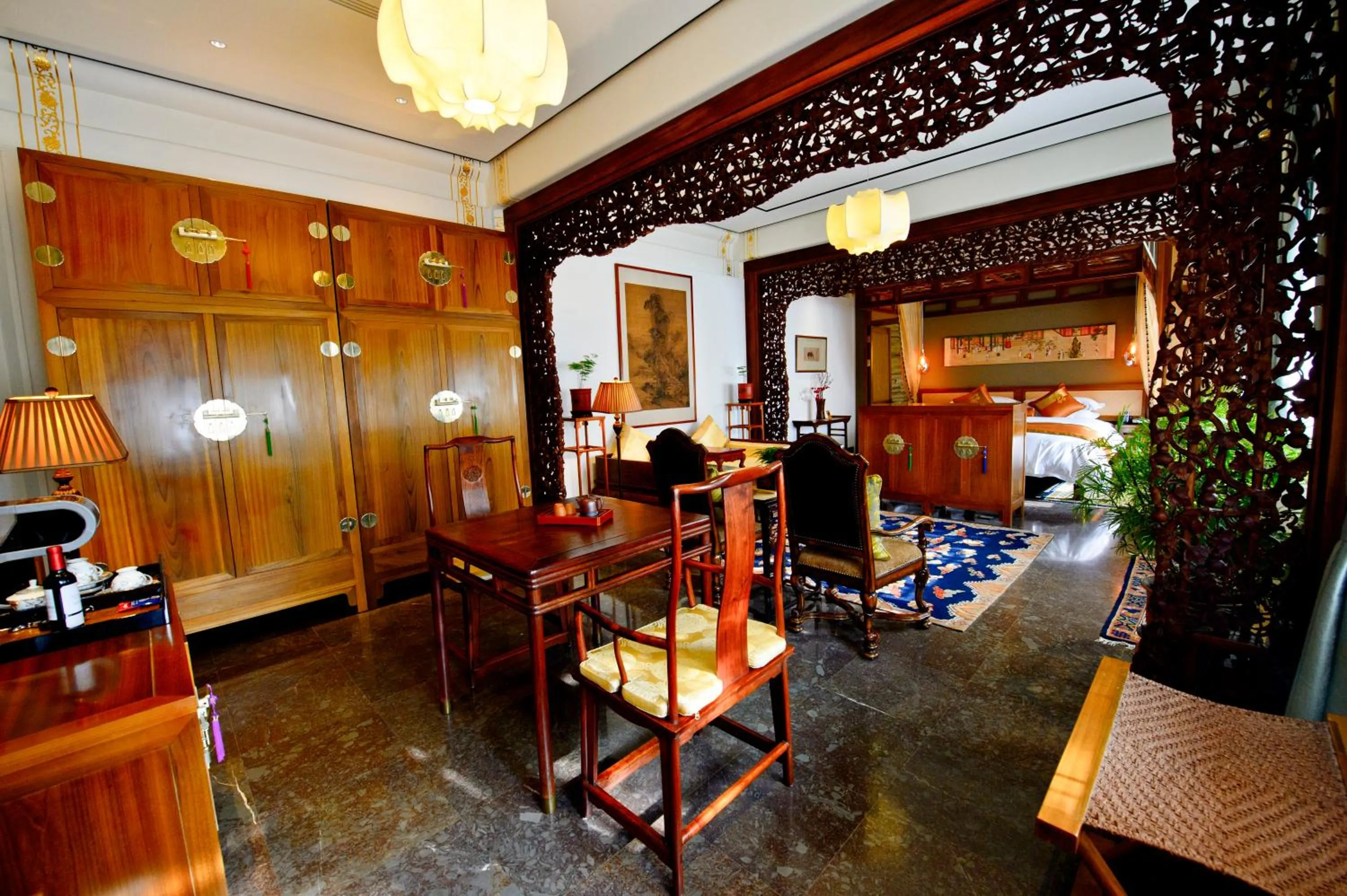 Photo of the whole room in Cours Et Pavillons