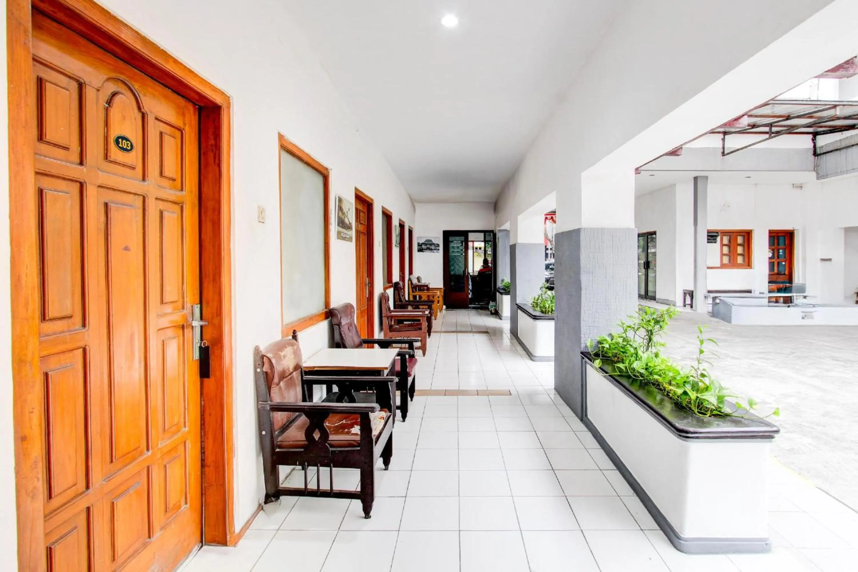Lobby or reception in Collection O Jalan Slamet Riyadi Near Kampung Batik Kauman Formerly Hotel Grand Kota
