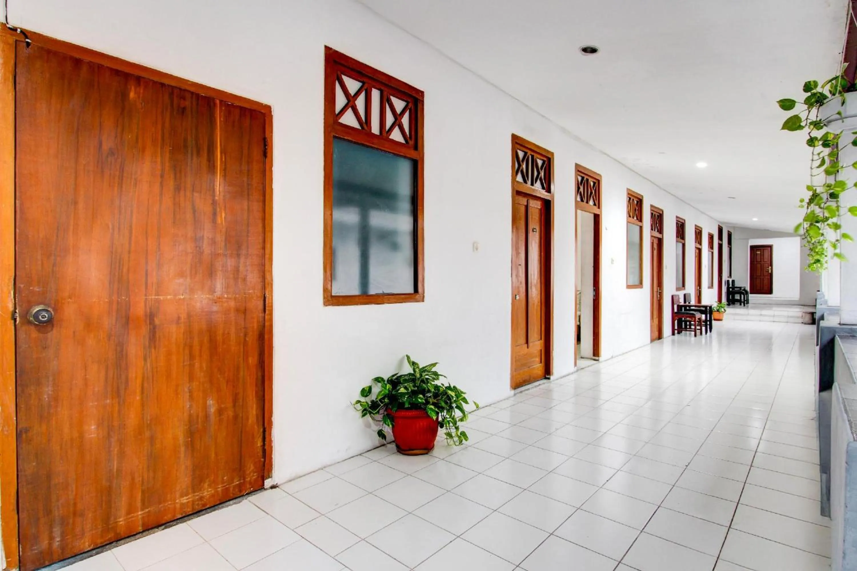 Lobby or reception in Collection O Jalan Slamet Riyadi Near Kampung Batik Kauman Formerly Hotel Grand Kota