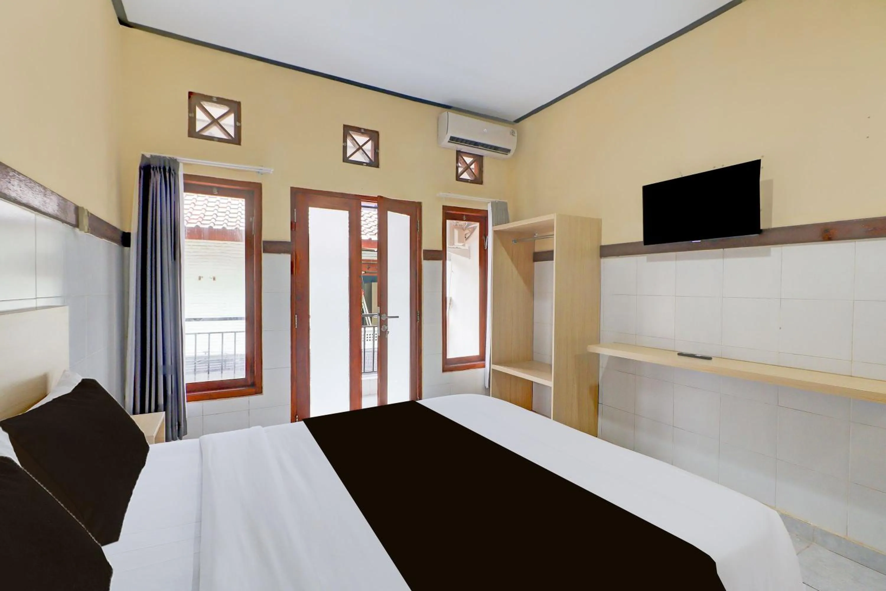 Bedroom, Bed in Townhouse Oak Legian Near Legian Beach Formerly Sayang Maha Merta