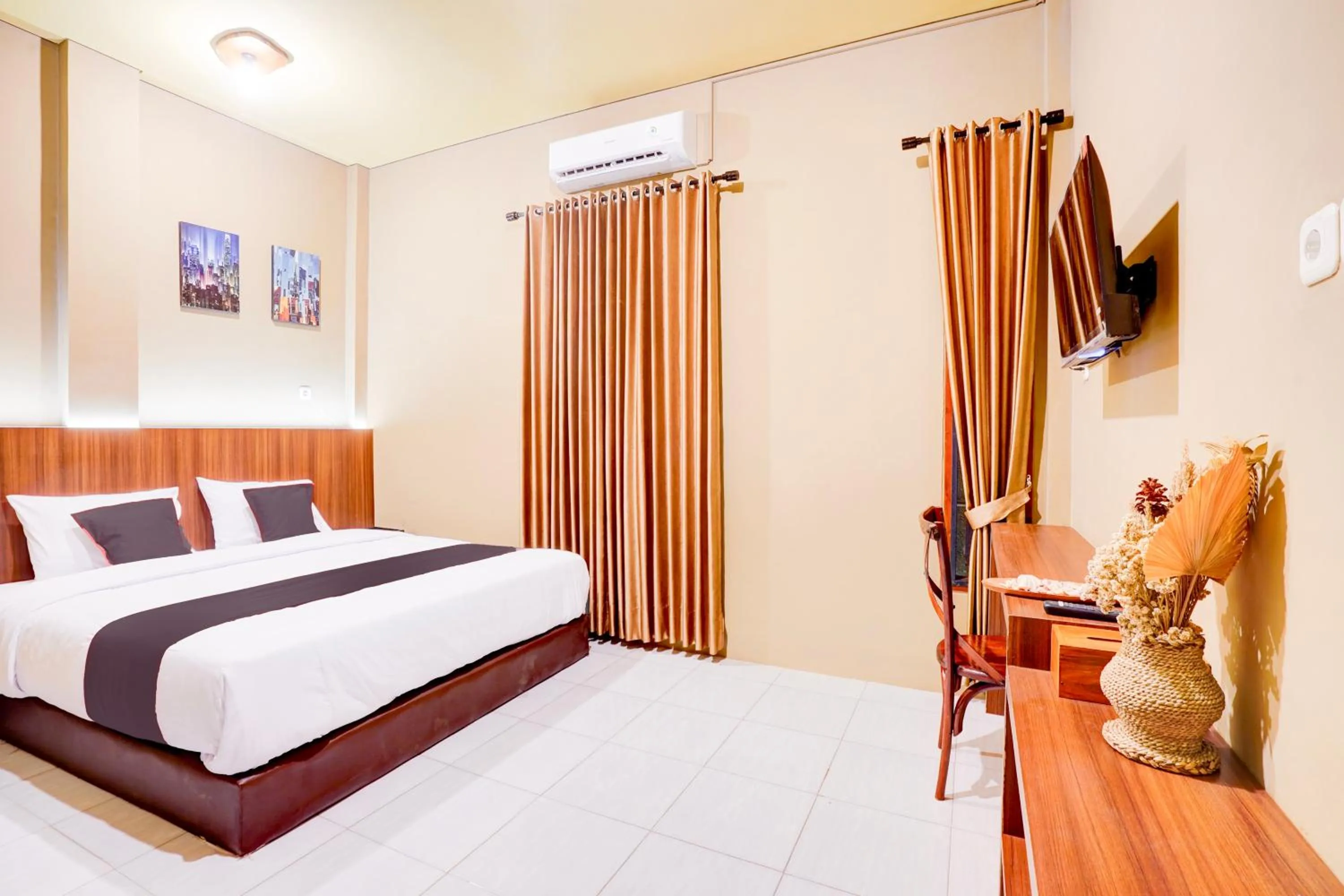 Bed in Collection O Padang City Center Near Transmart Padang Formerly De Orchids