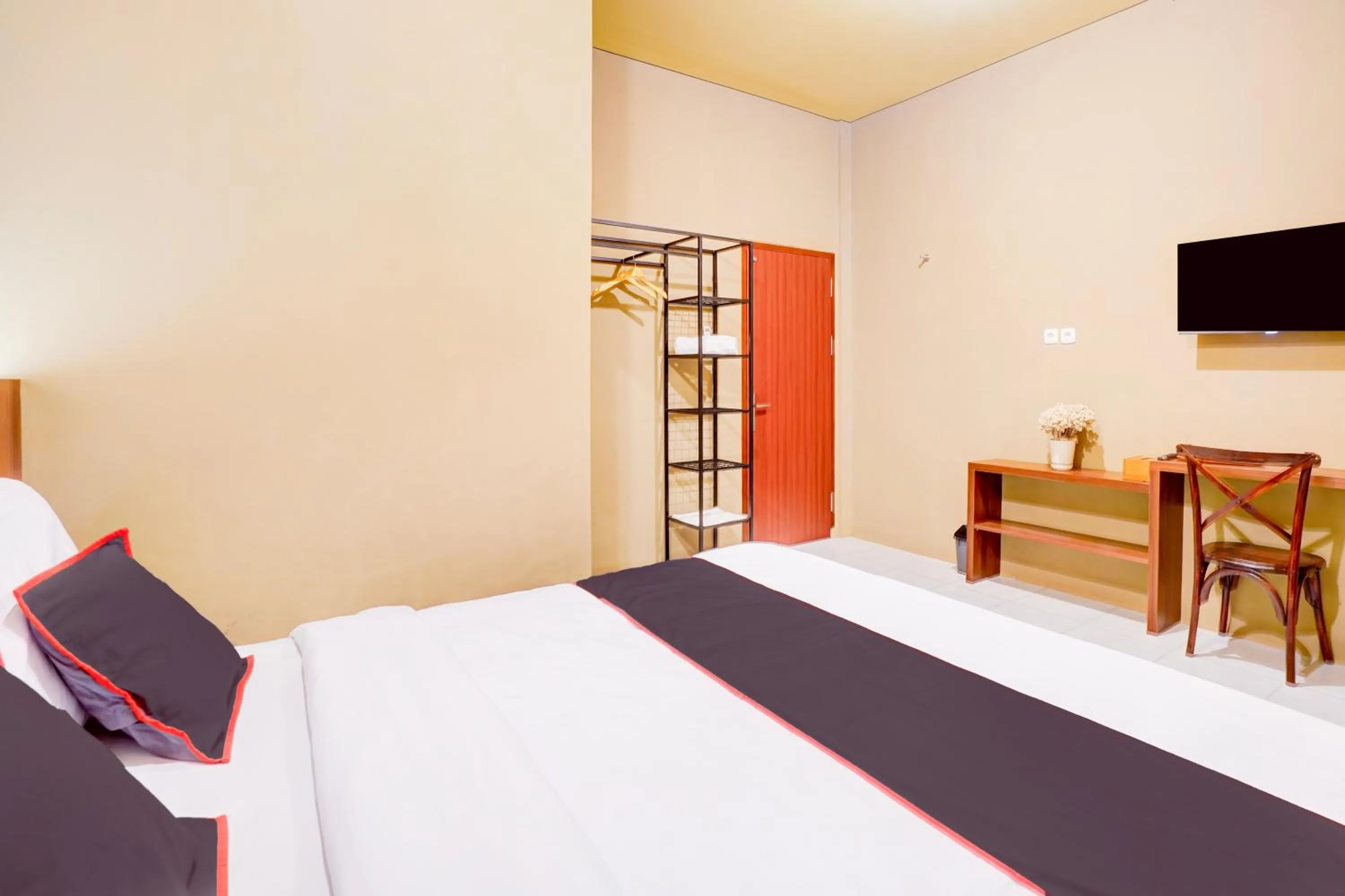 Bed in Collection O Padang City Center Near Transmart Padang Formerly De Orchids