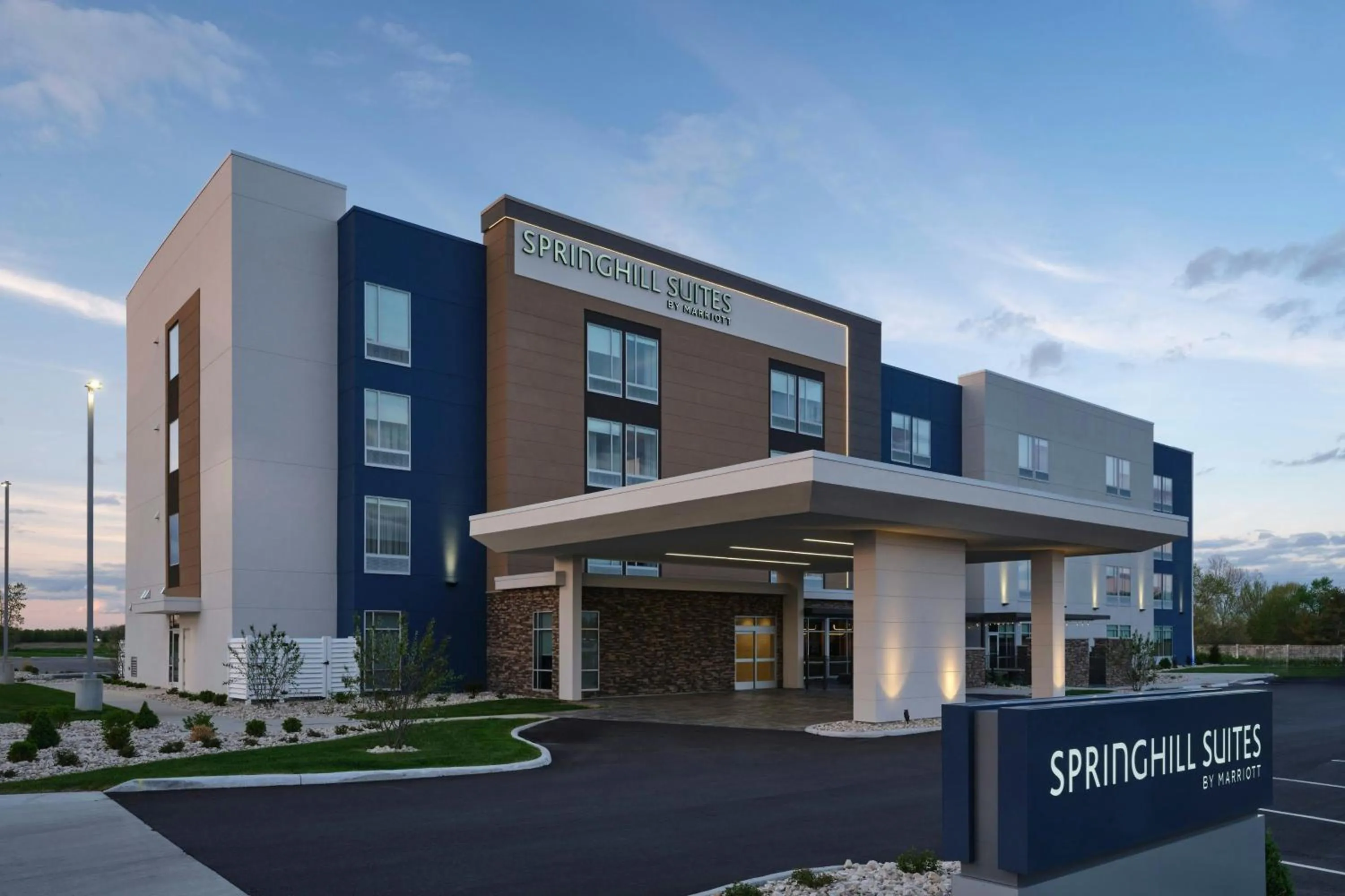Property building in SpringHill Suites by Marriot Troy Dayton