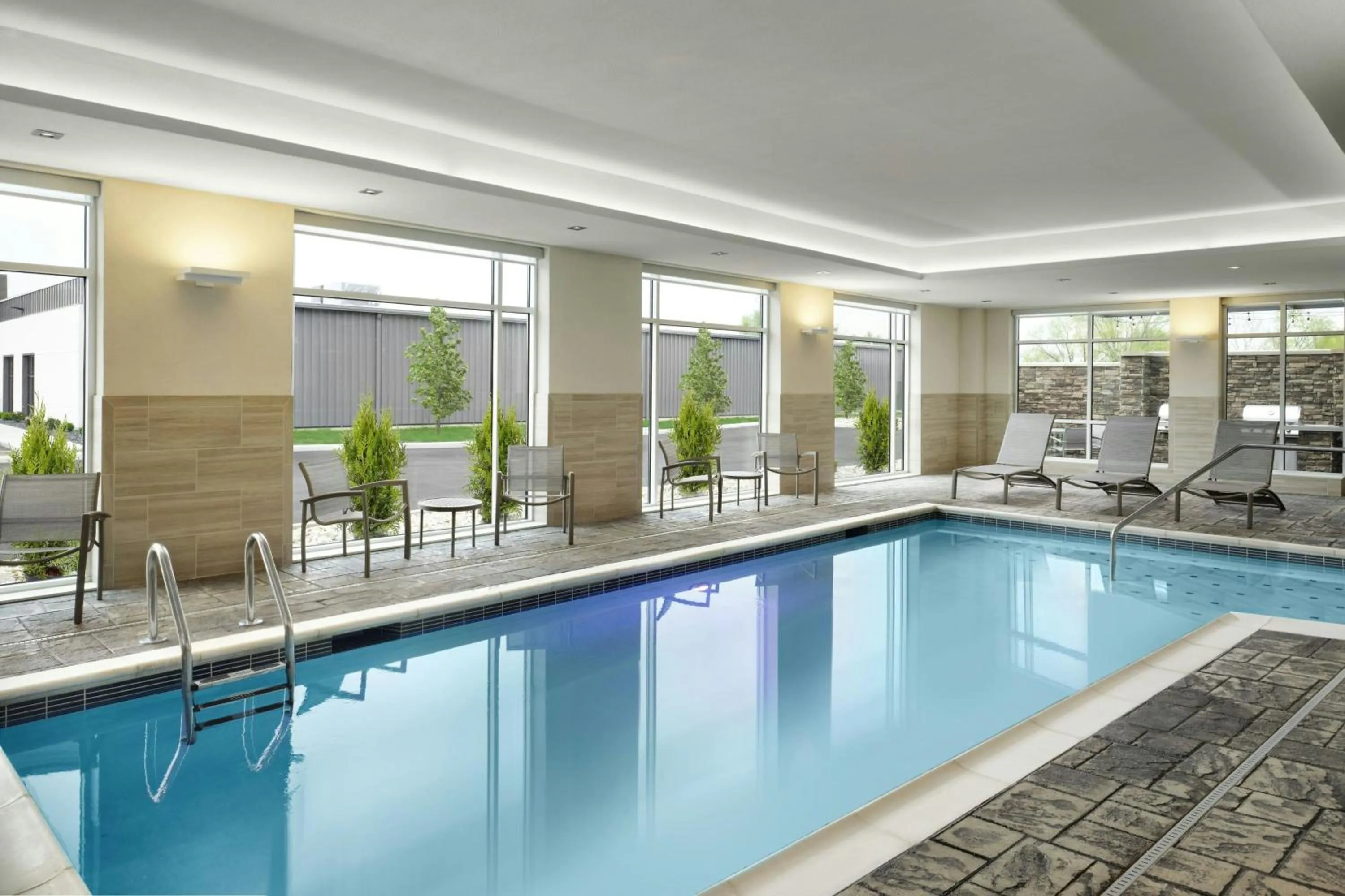 Swimming pool in SpringHill Suites by Marriot Troy Dayton