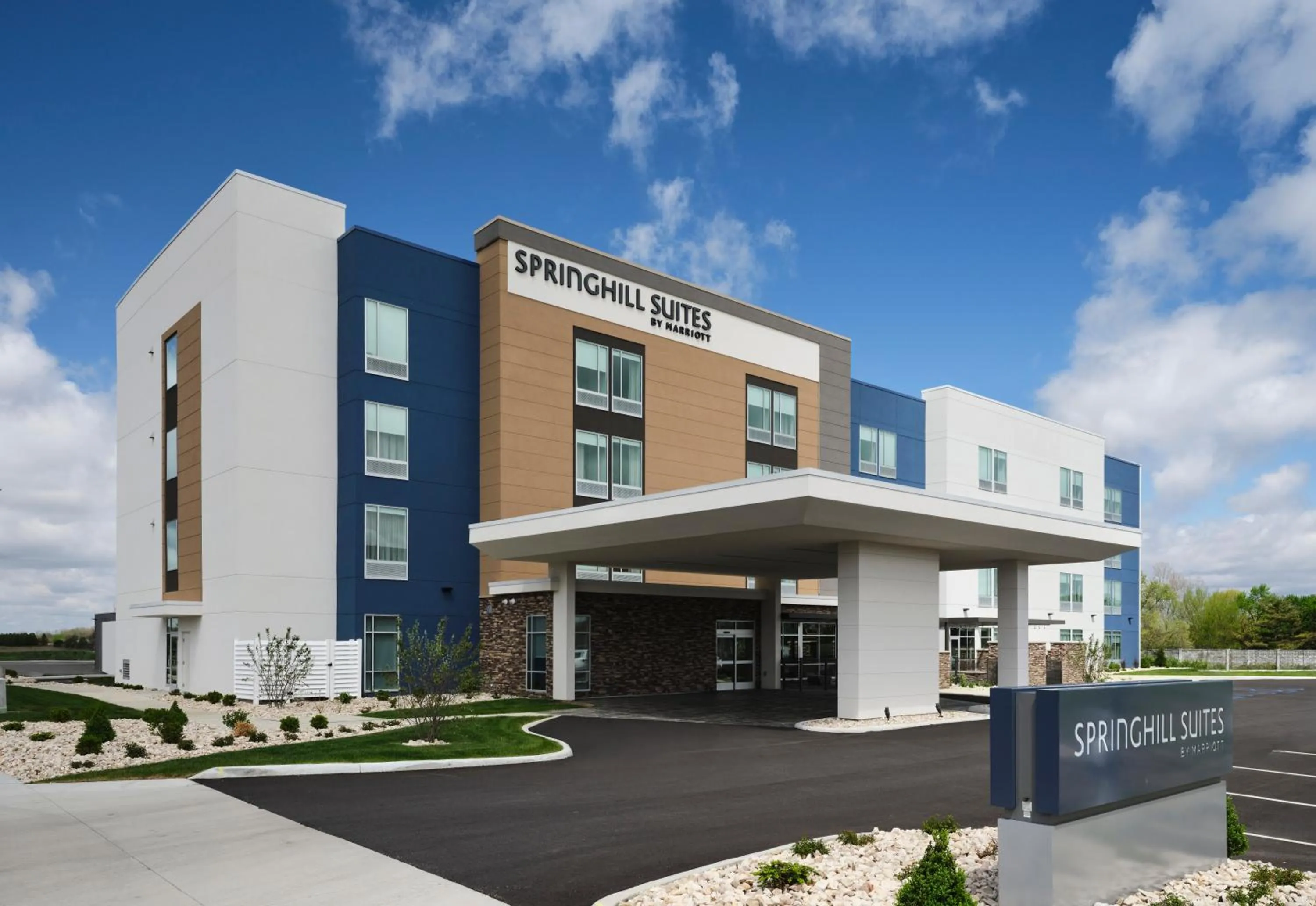 SpringHill Suites by Marriot Troy Dayton