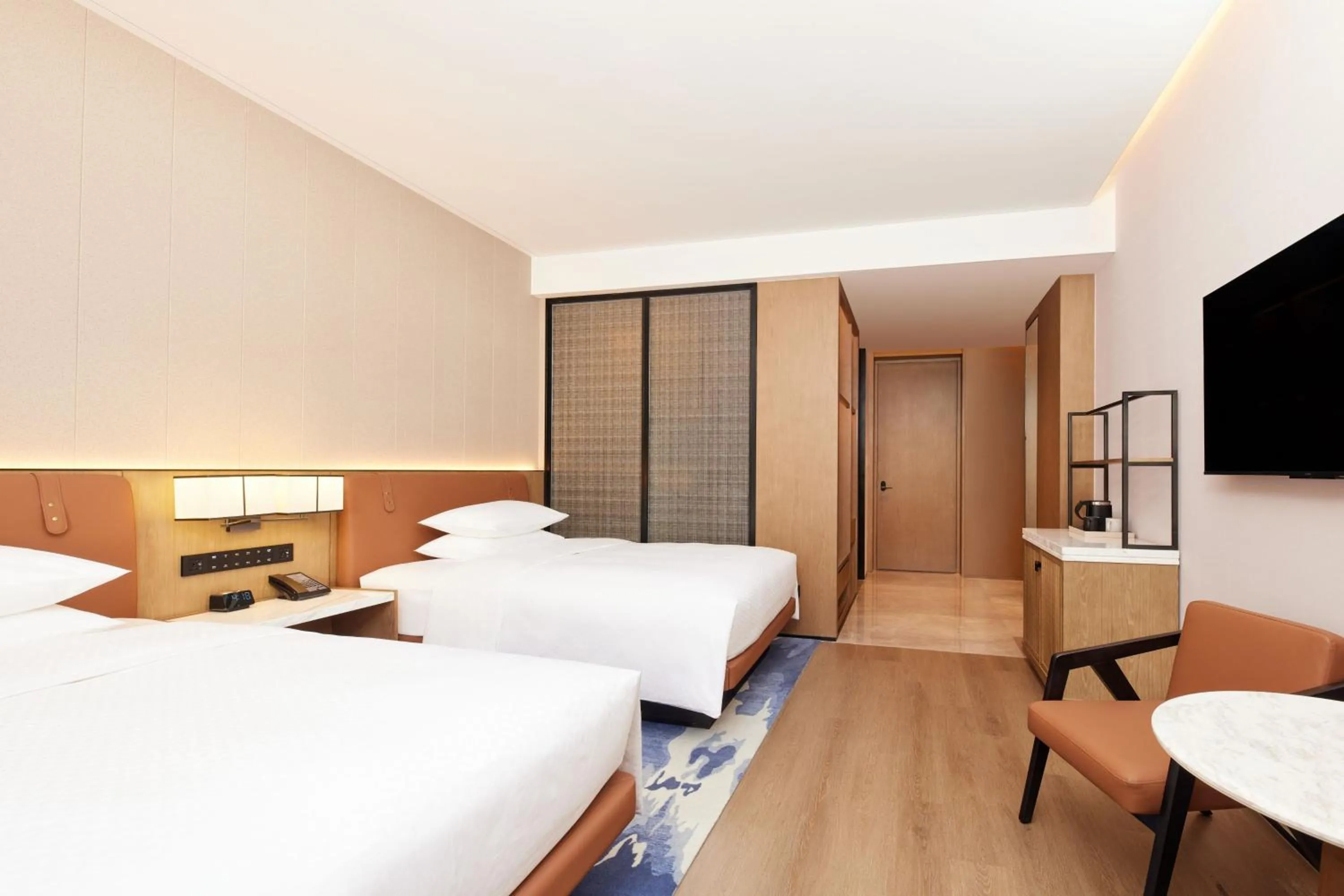 Photo of the whole room, Bed in Four Points by Sheraton Dunhuang