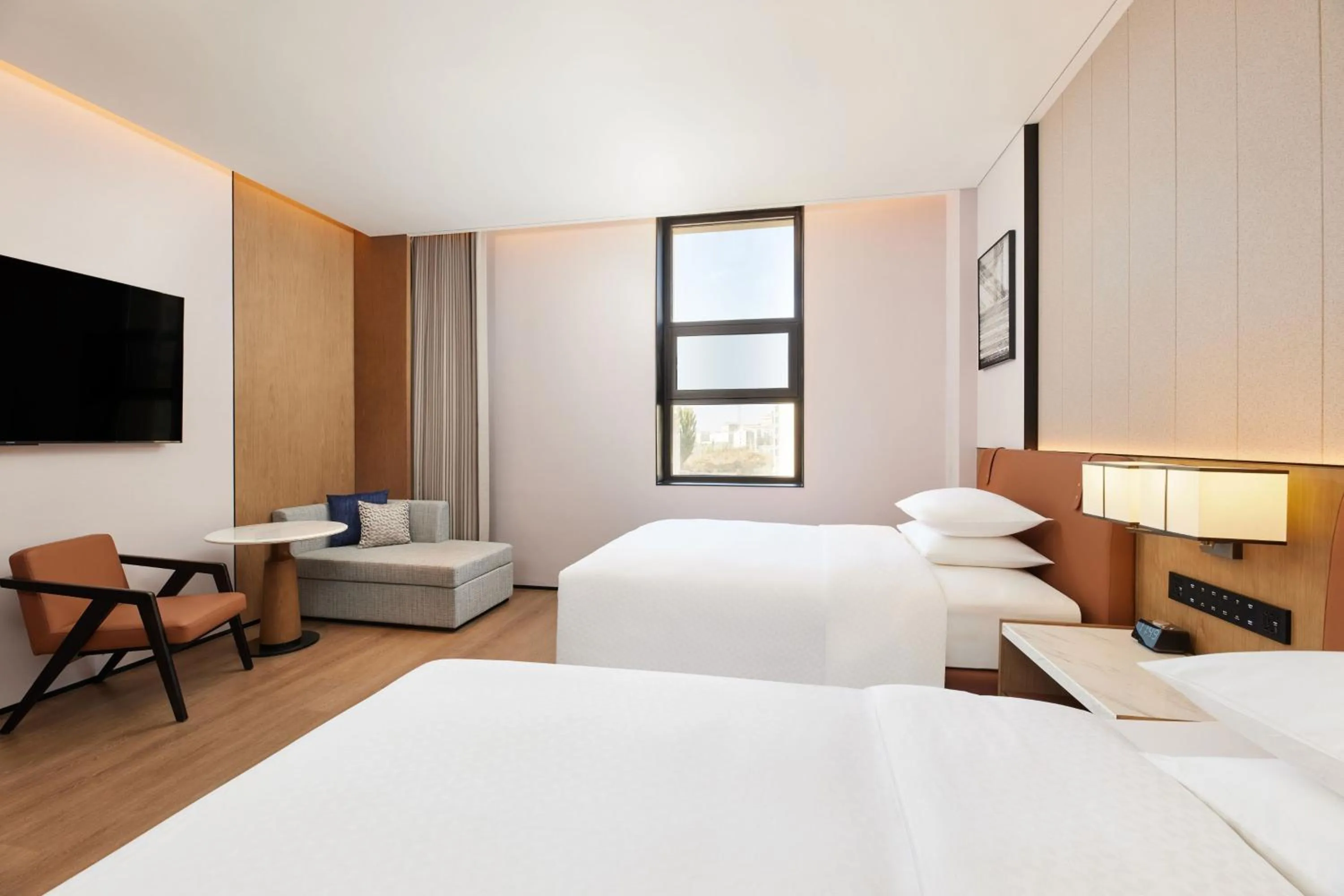 Photo of the whole room, Bed in Four Points by Sheraton Dunhuang