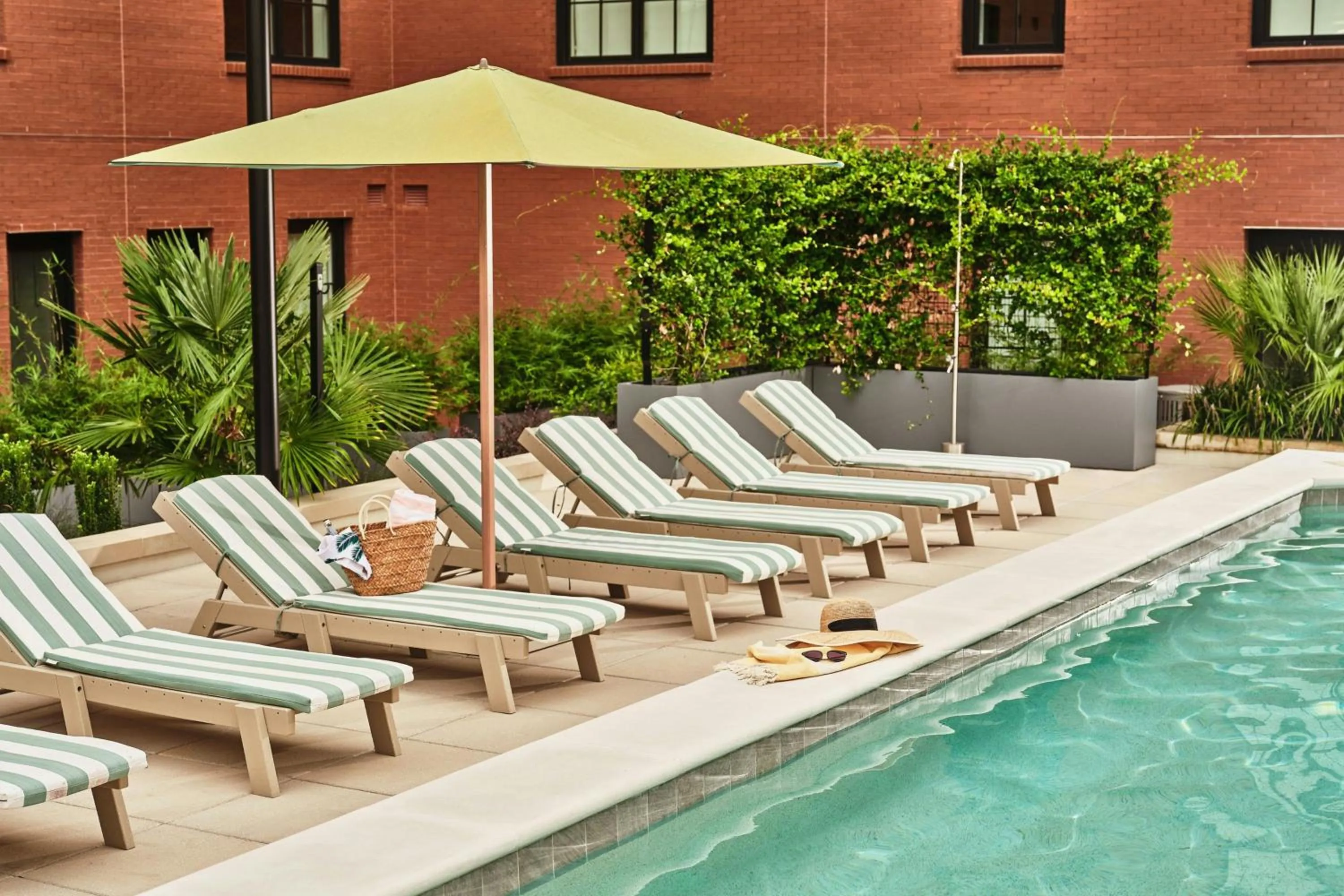 Swimming pool in The Ann Savannah, Apartments by Marriott Bonvoy