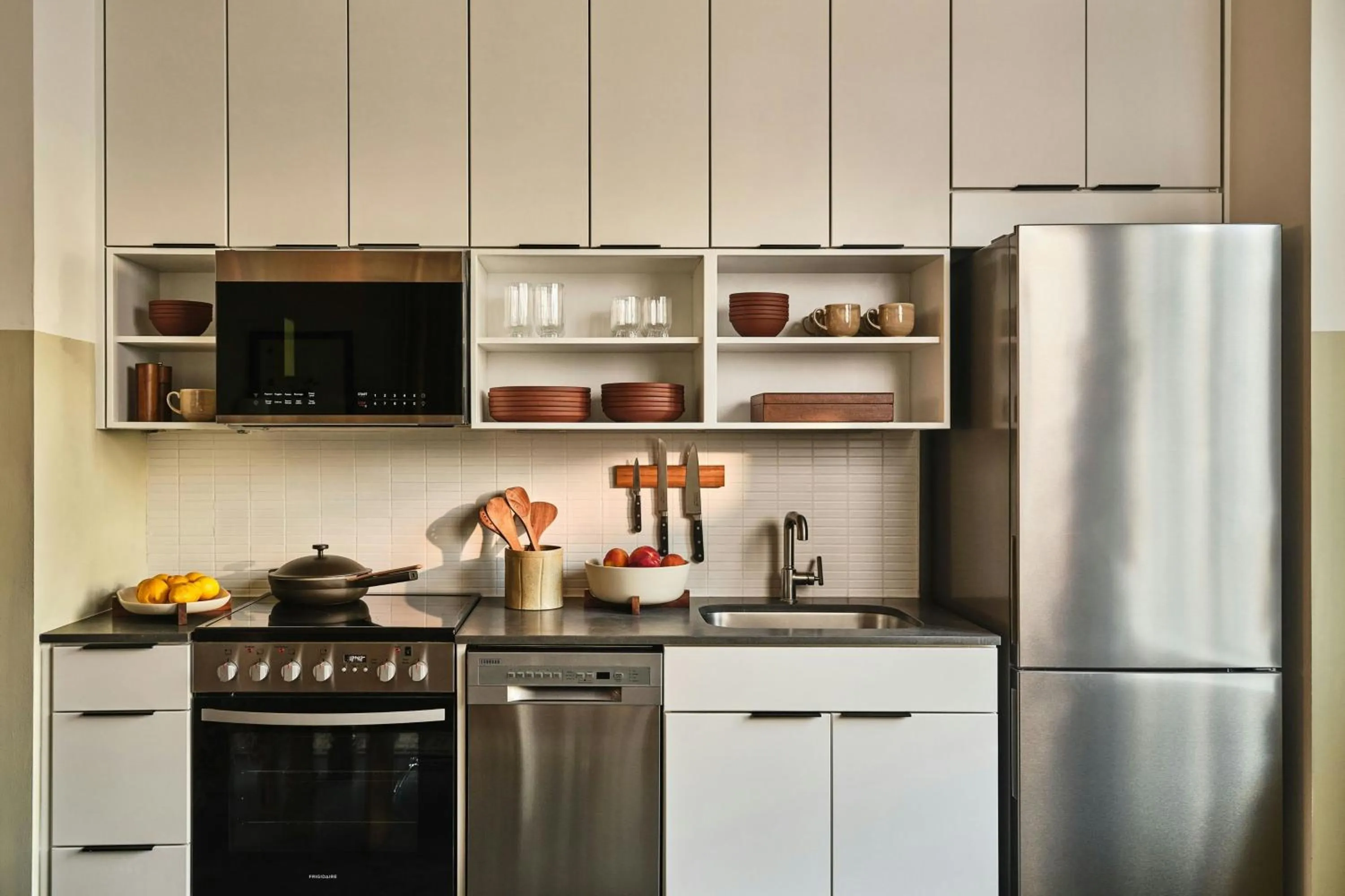 Kitchen or kitchenette in The Ann Savannah, Apartments by Marriott Bonvoy