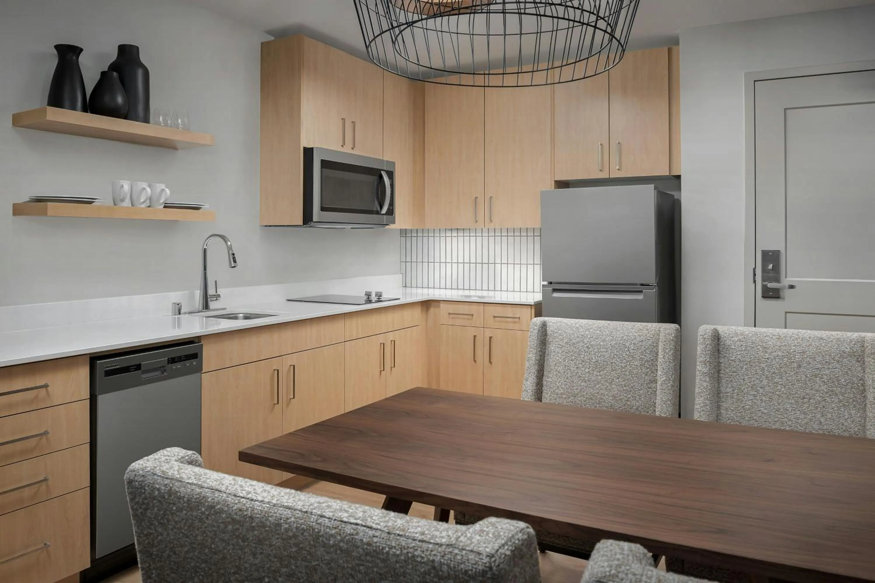 Kitchen or kitchenette in Residence Inn by Marriott Seattle Northgate Station