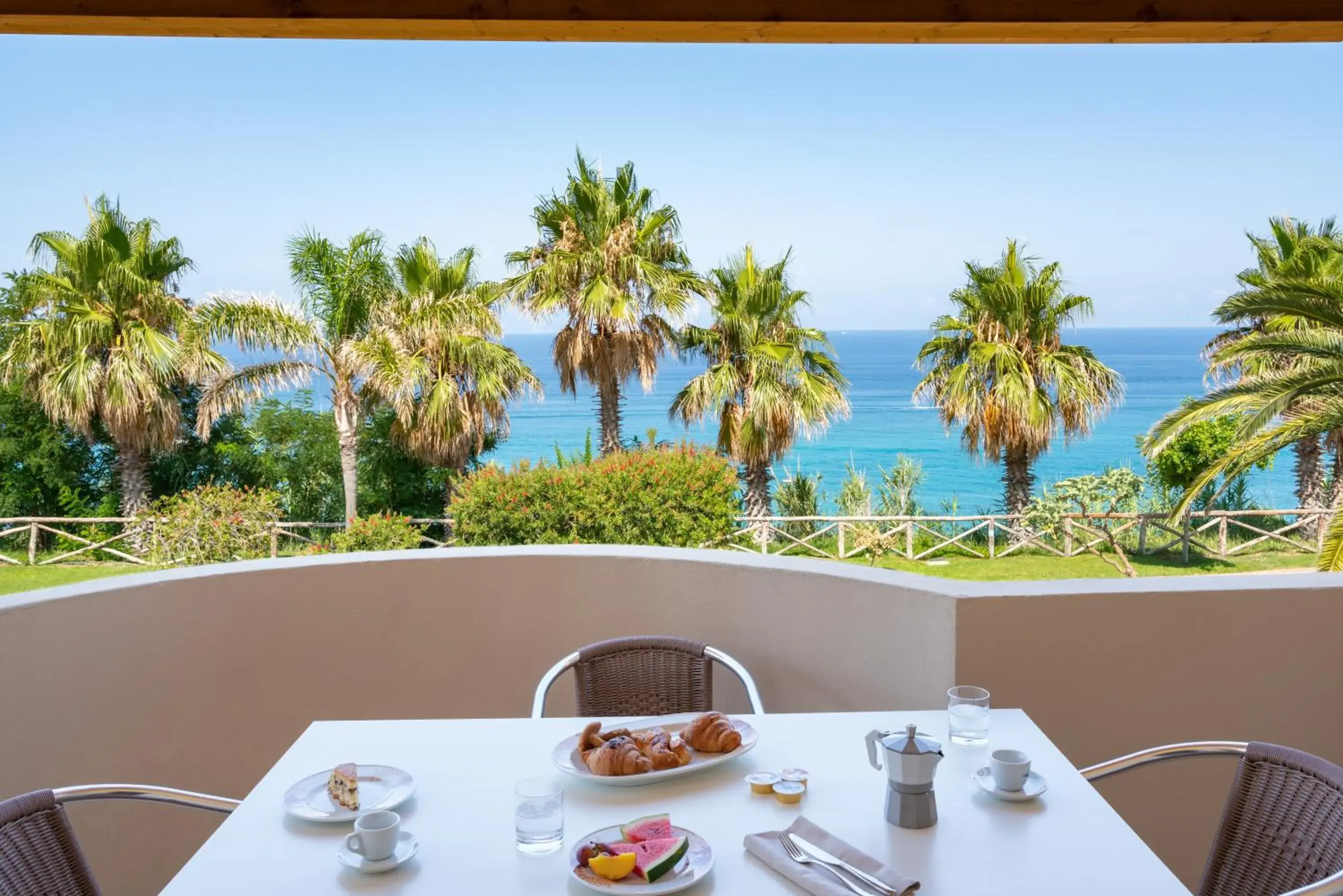 Superior Apartment in Hotel Villaggio Cala Di Volpe Superior Apartment in Hotel Villaggio Cala Di Volpe