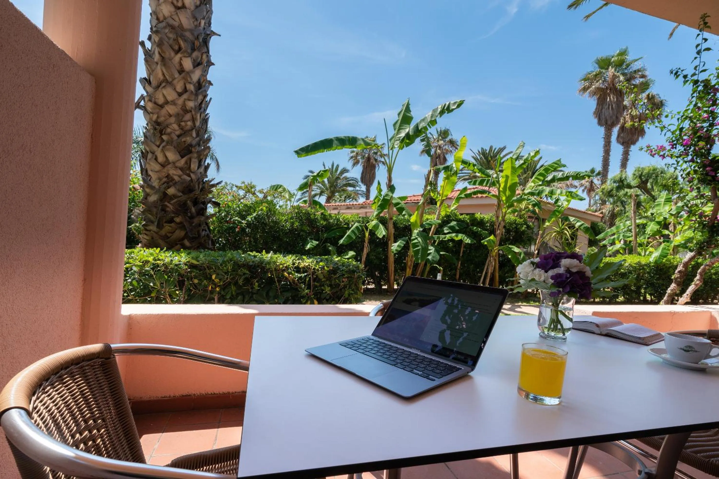 Patio in Hotel Villaggio Cala Di Volpe
