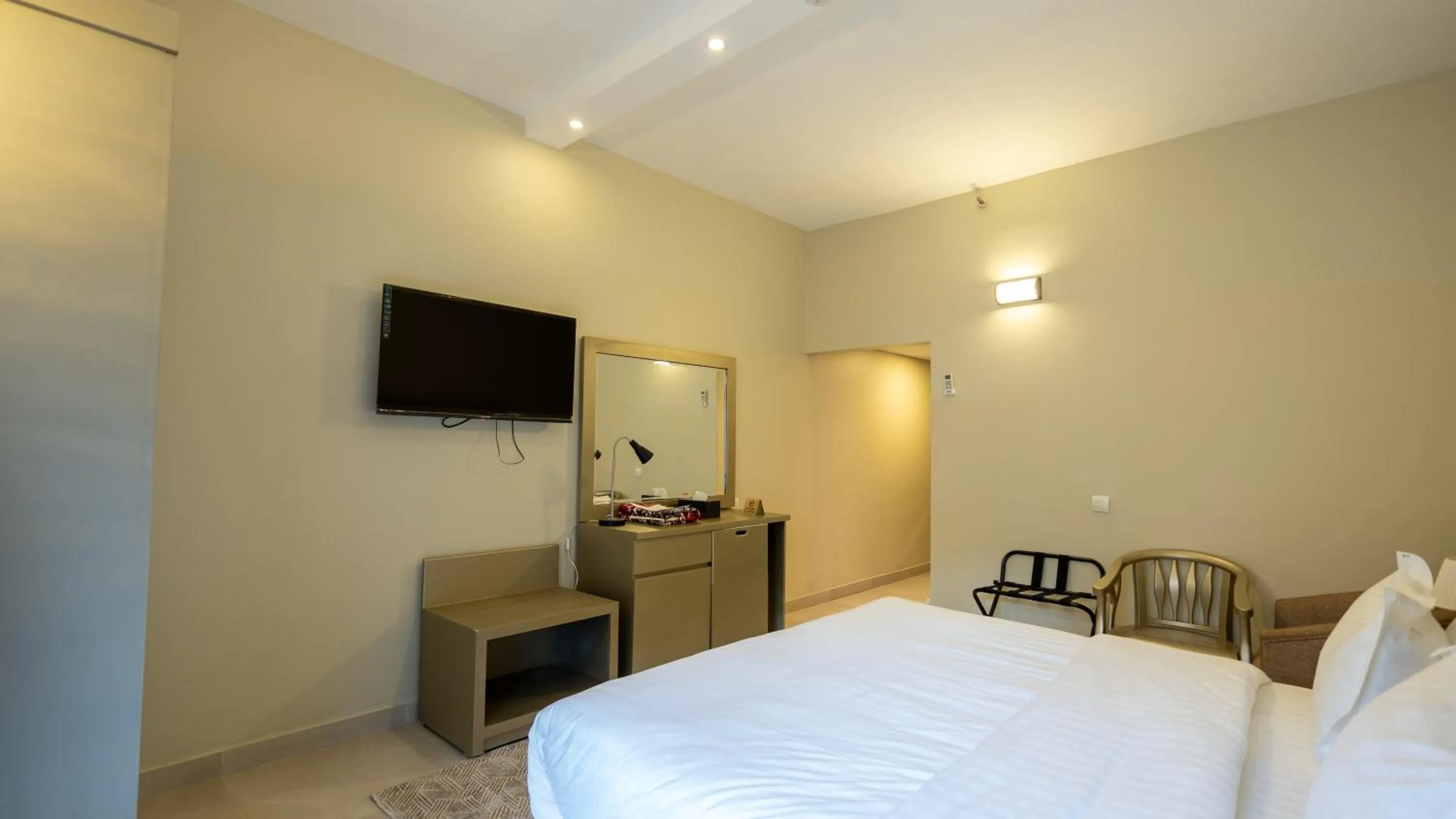 Bed in Al Iqbal Hotel