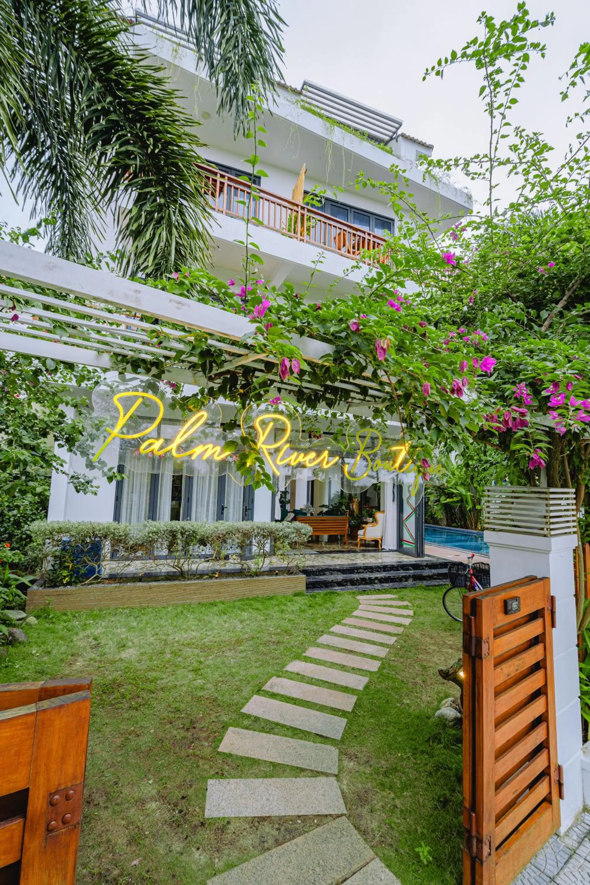 Property building in Palm Riverside Boutique