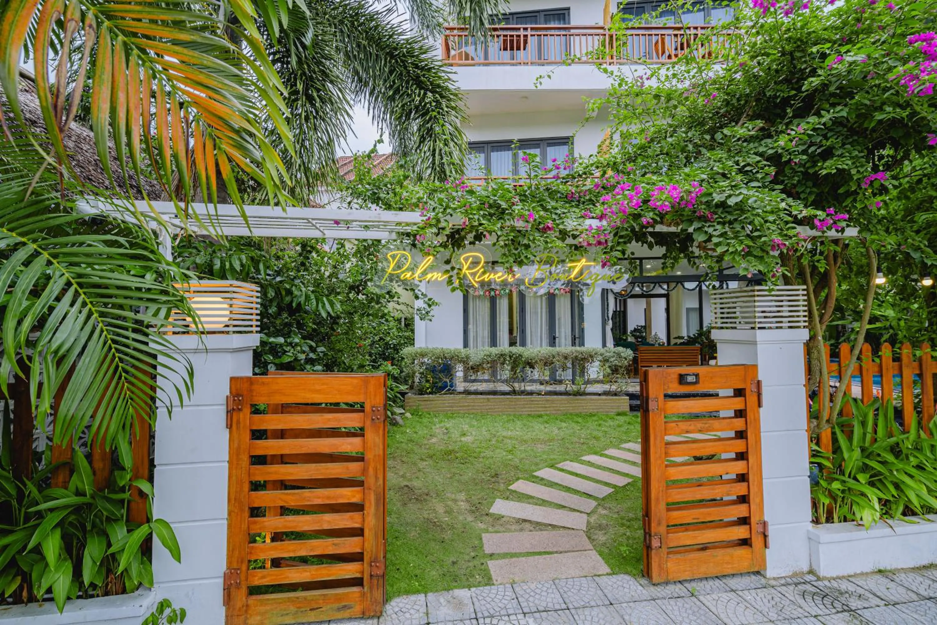 Property building in Palm Riverside Boutique