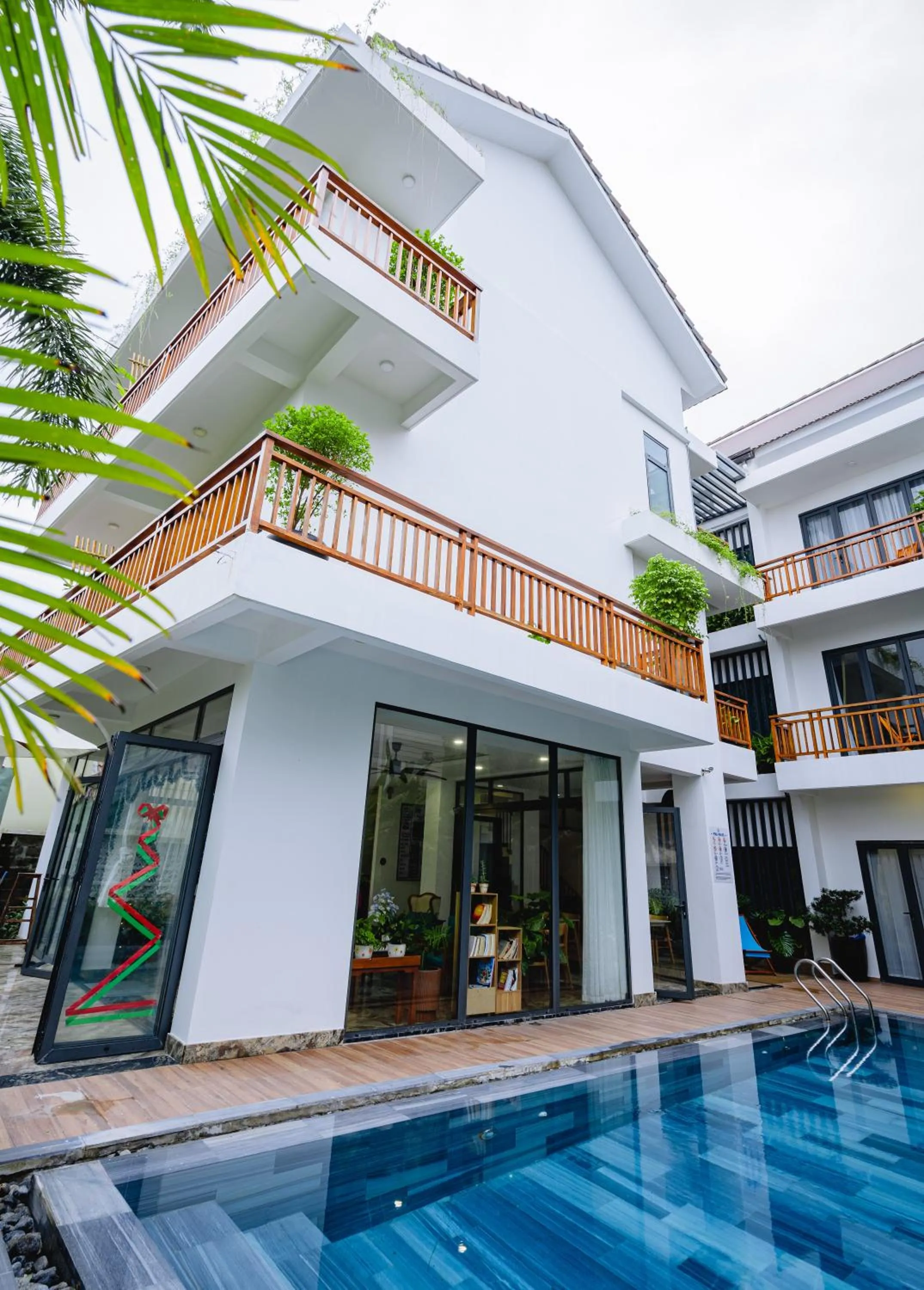 Property building in Palm Riverside Boutique