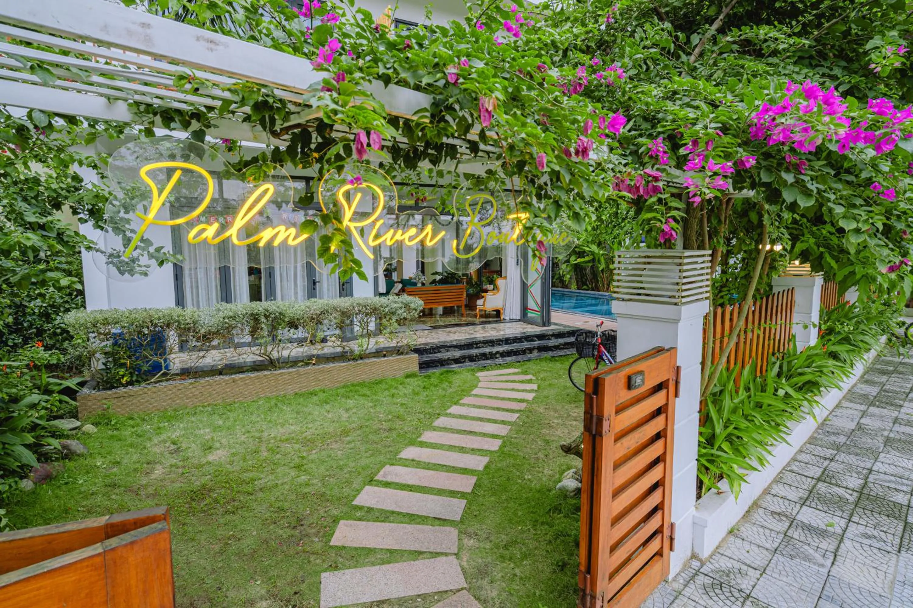 Garden in Palm Riverside Boutique