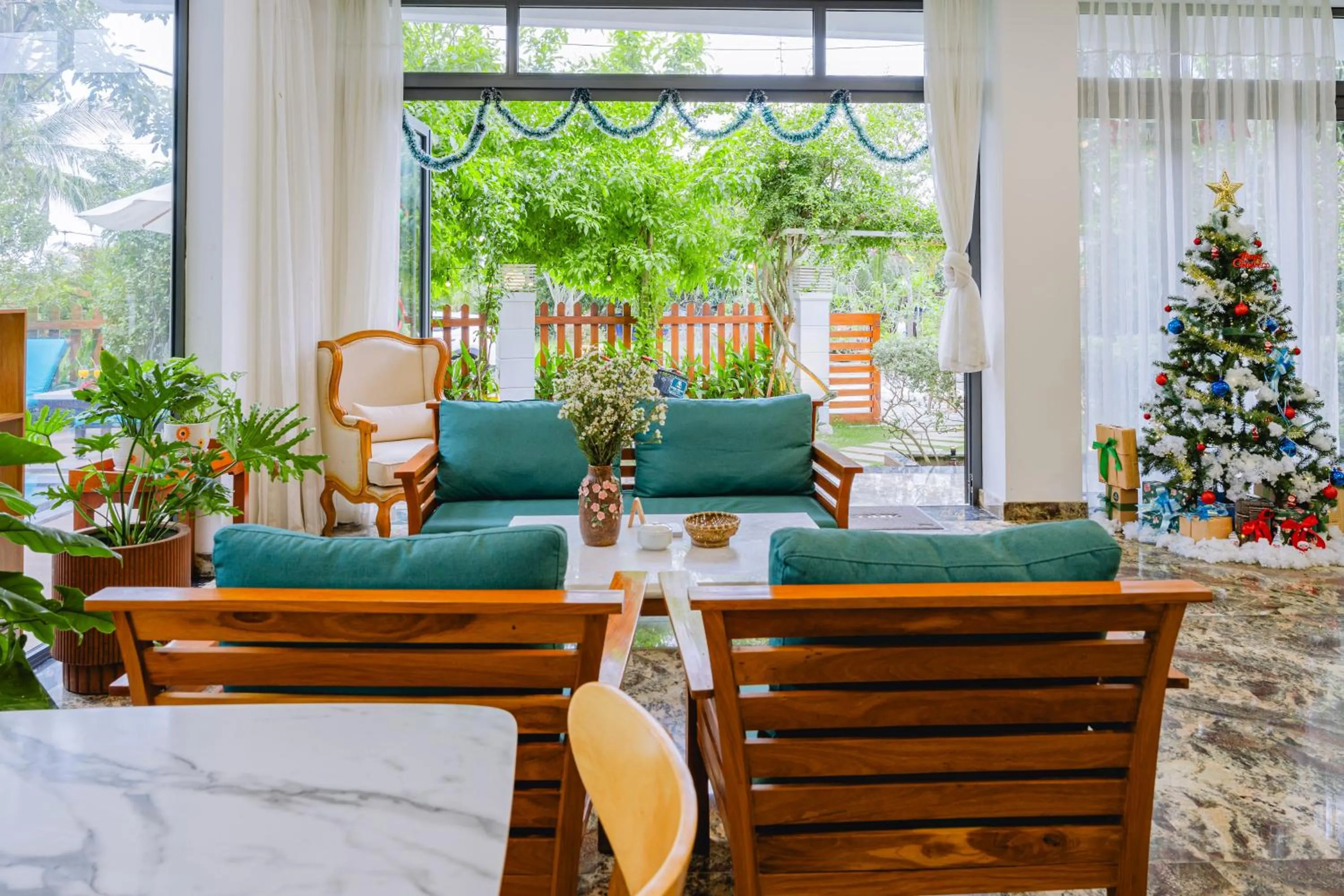 Living room in Palm Riverside Boutique