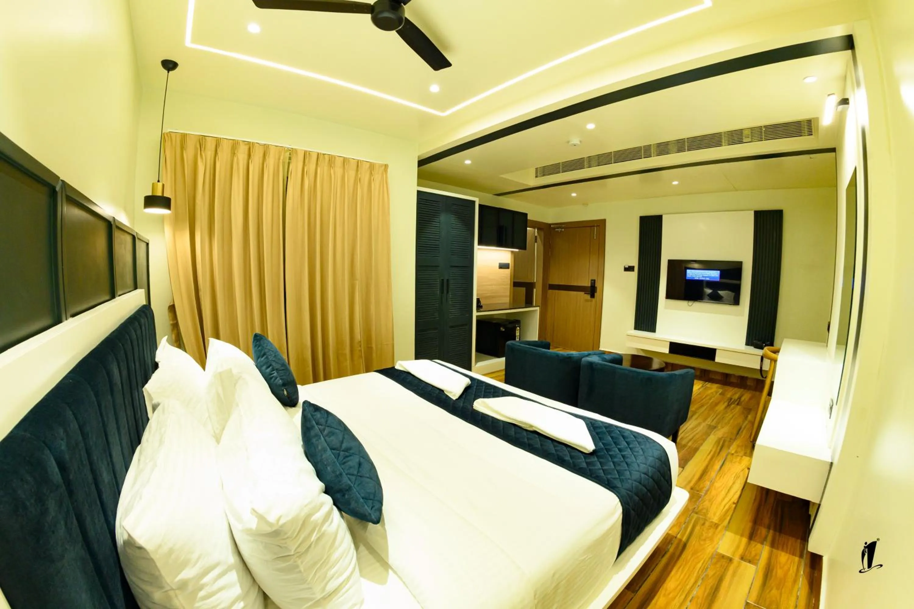 Photo of the whole room, Bed in Srigandha Residency