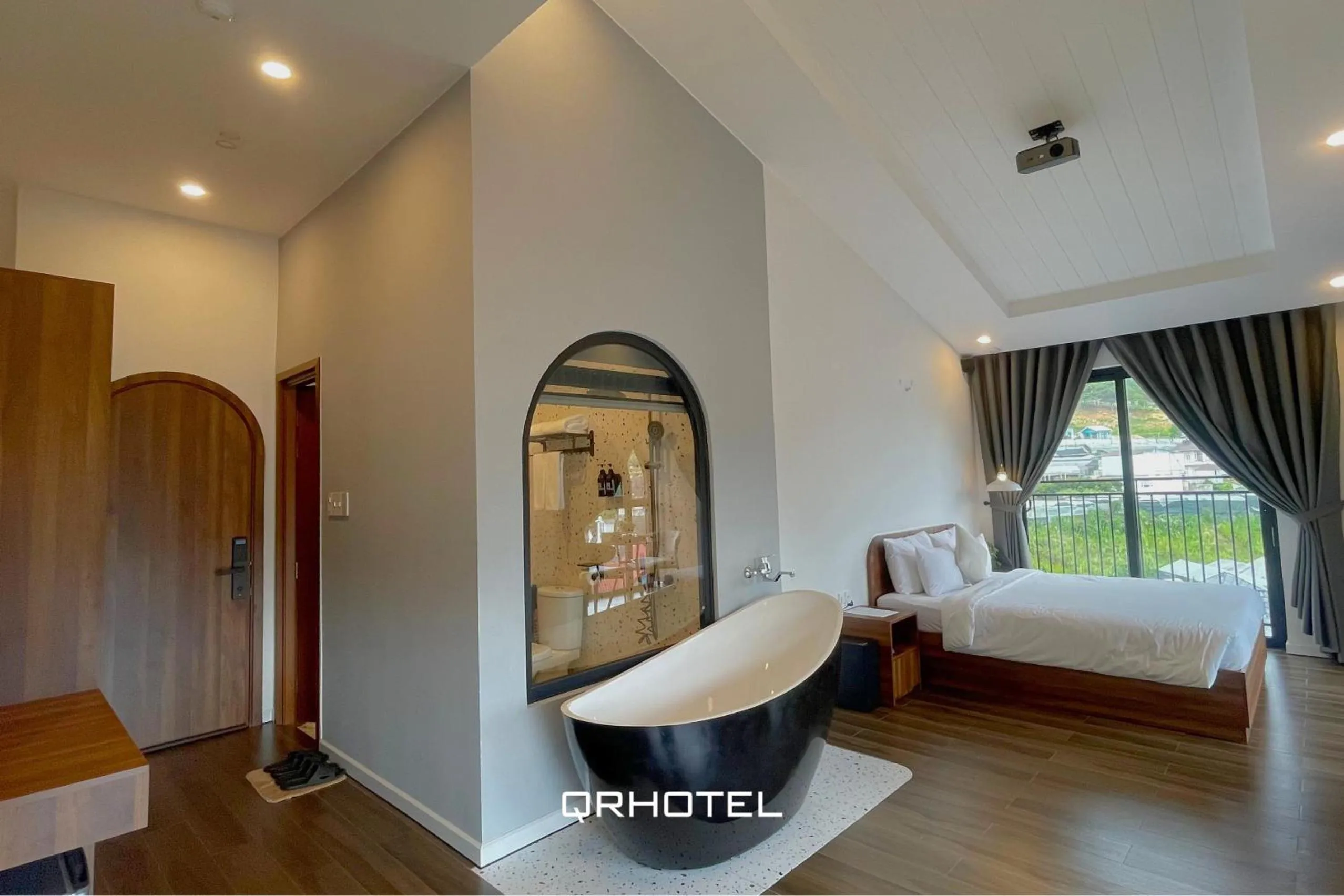 Bed in QR Hotel Dalat