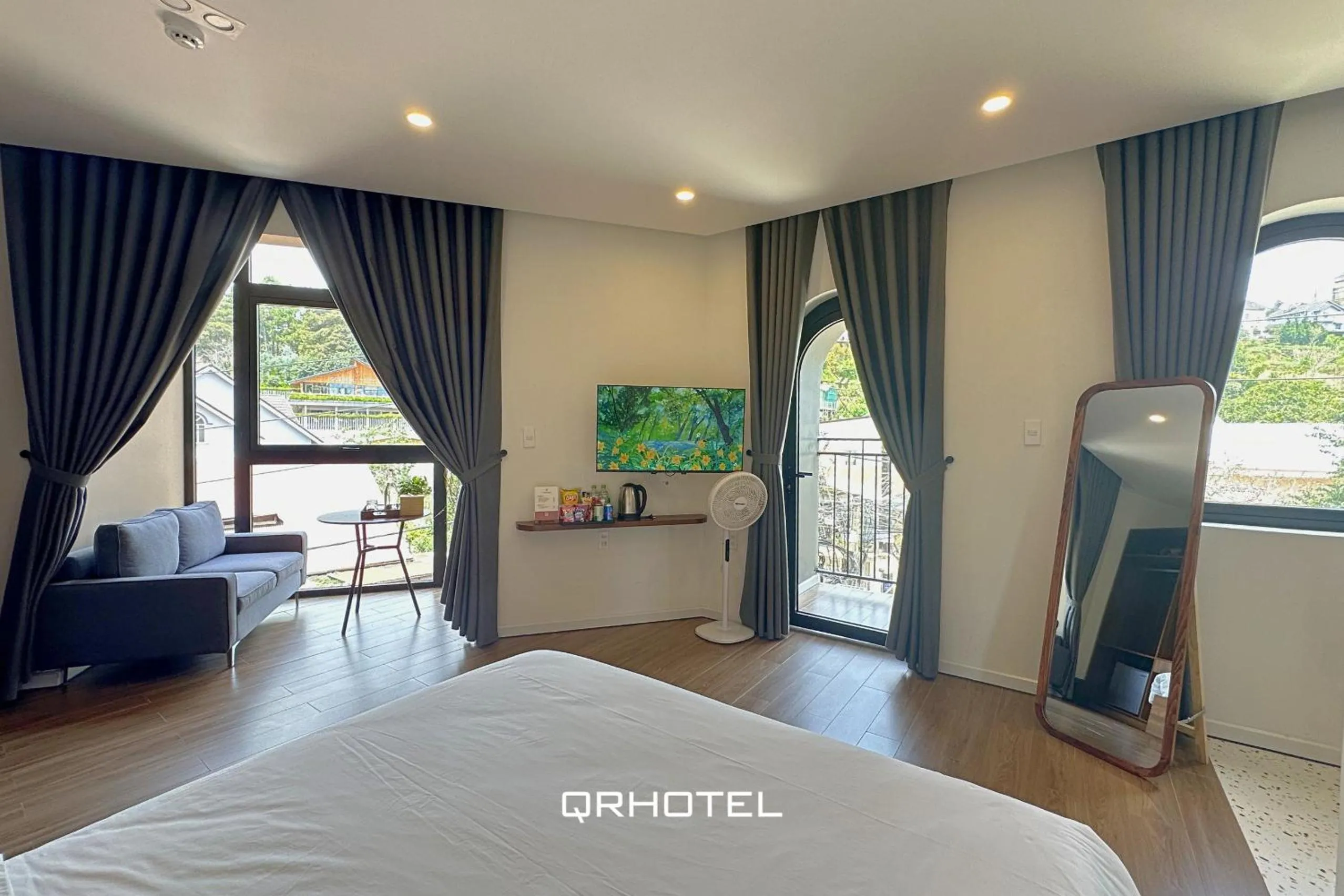 Bed in QR Hotel Dalat