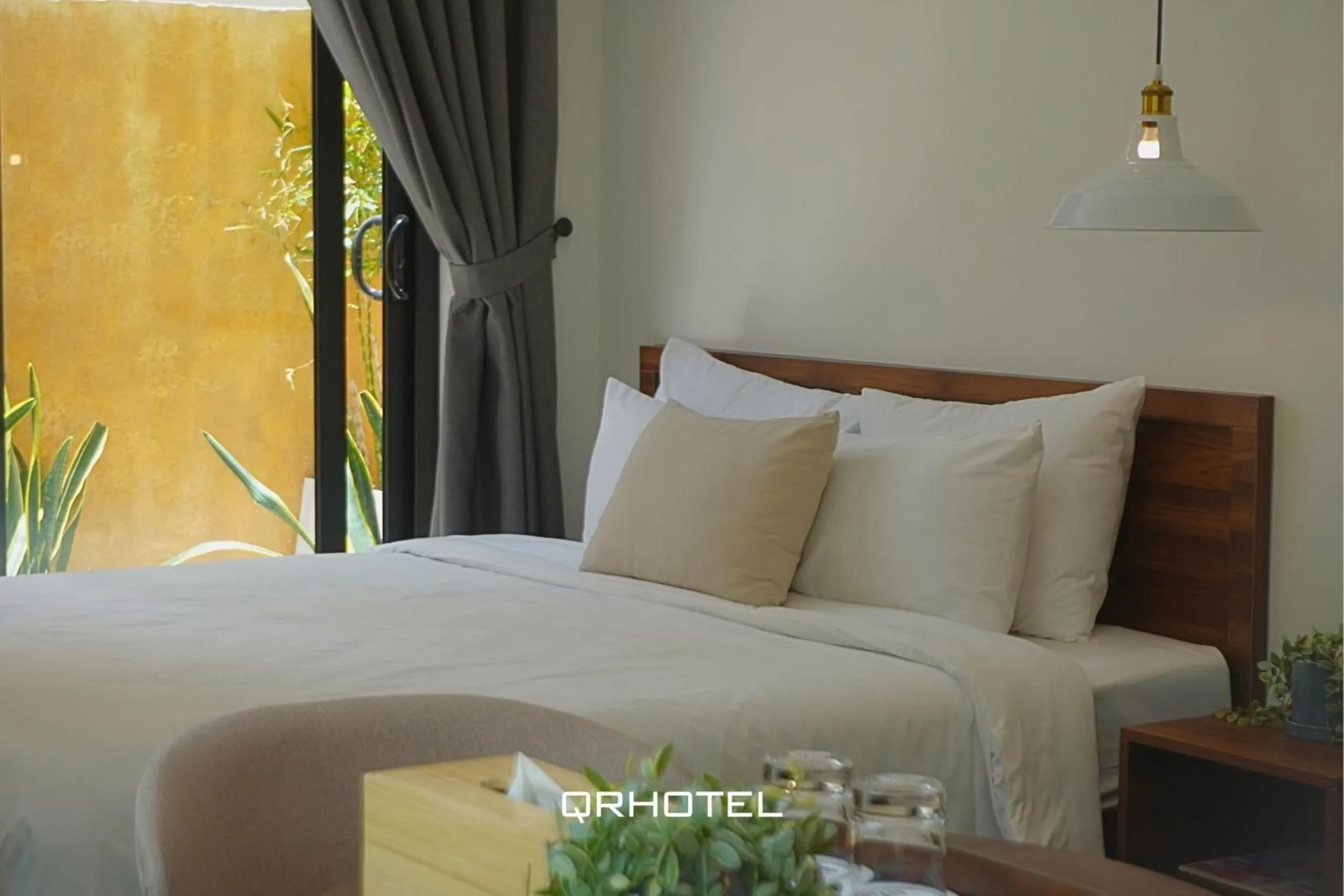 Bed in QR Hotel Dalat