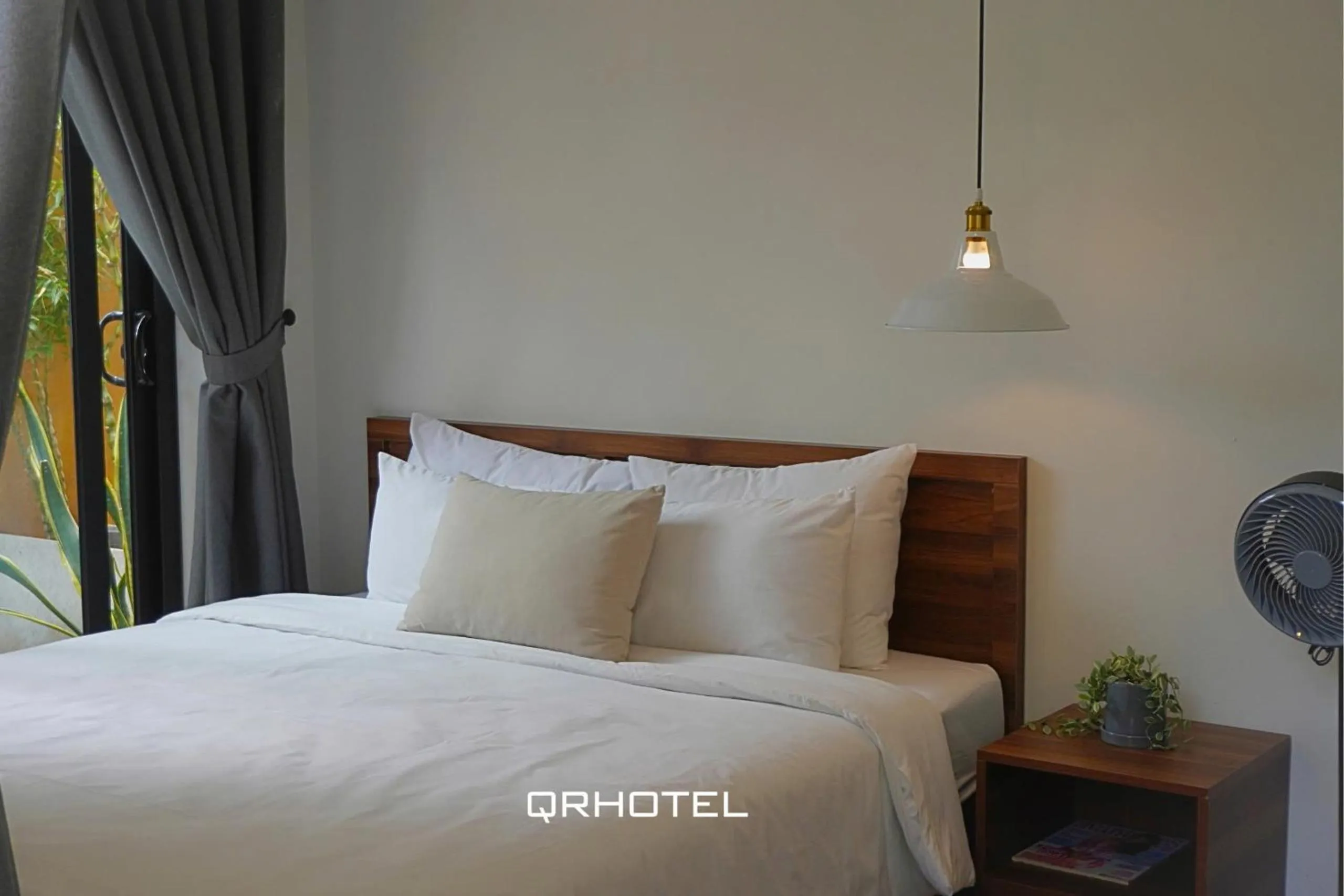 Bed in QR Hotel Dalat