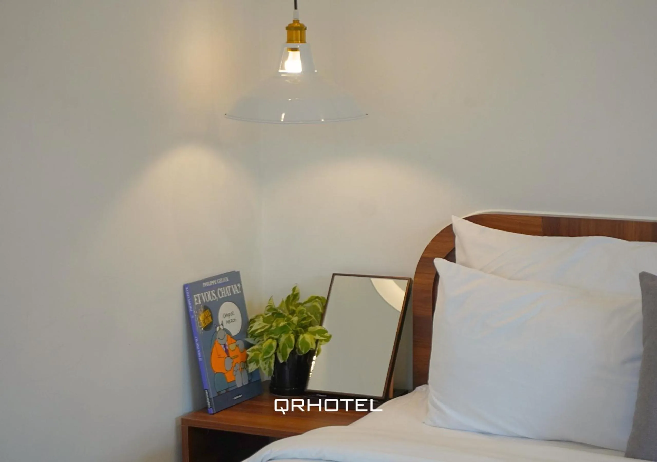 Bed in QR Hotel Dalat