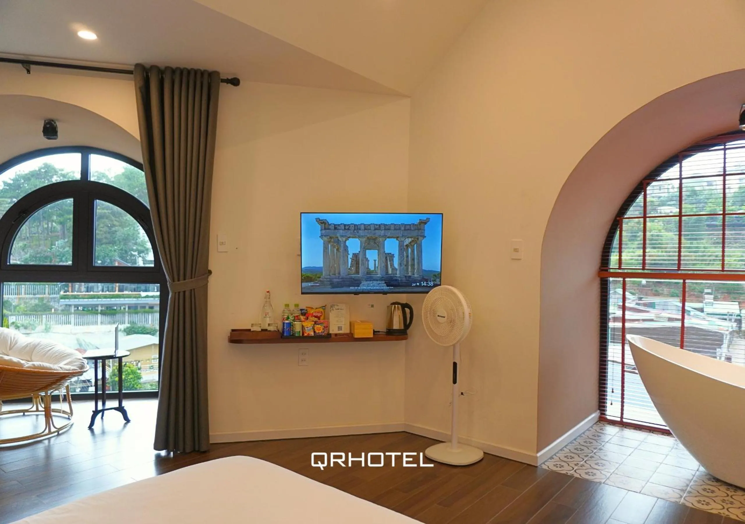 Bed in QR Hotel Dalat