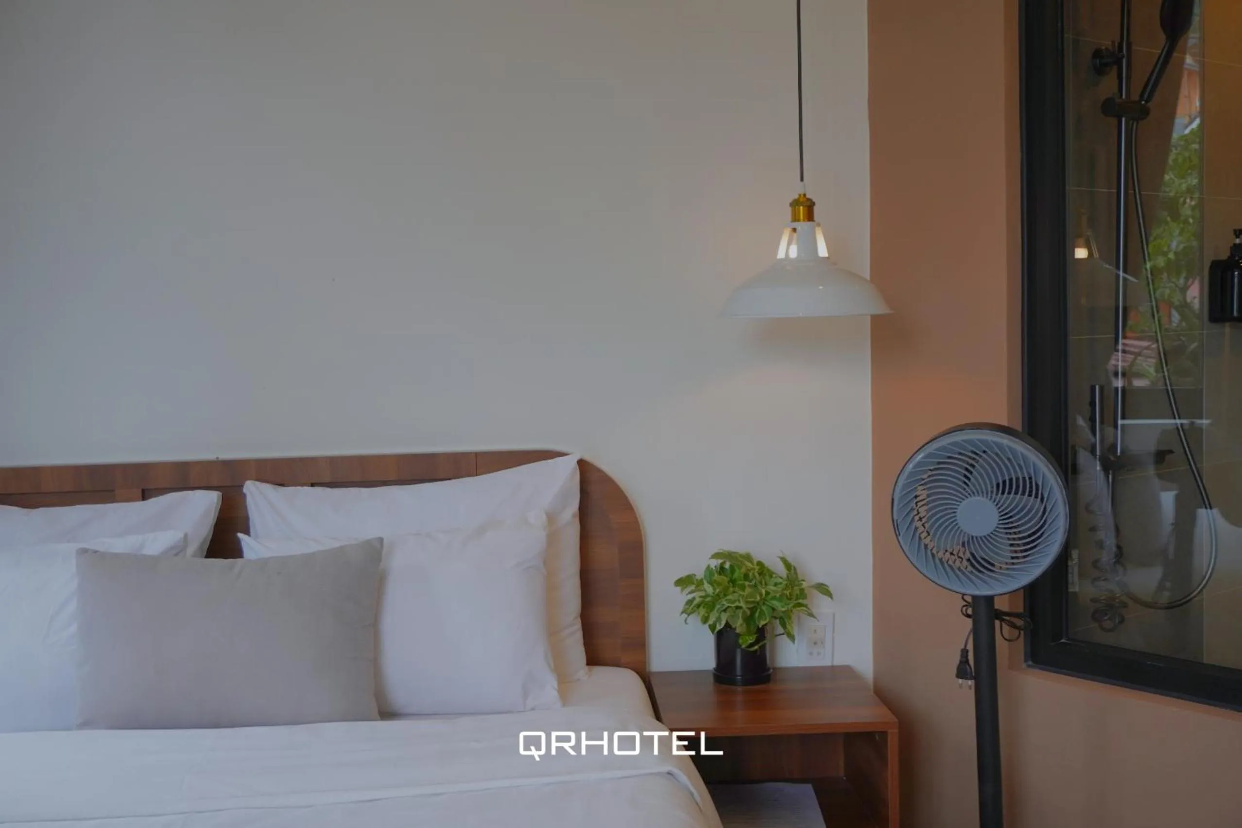 Bed in QR Hotel Dalat