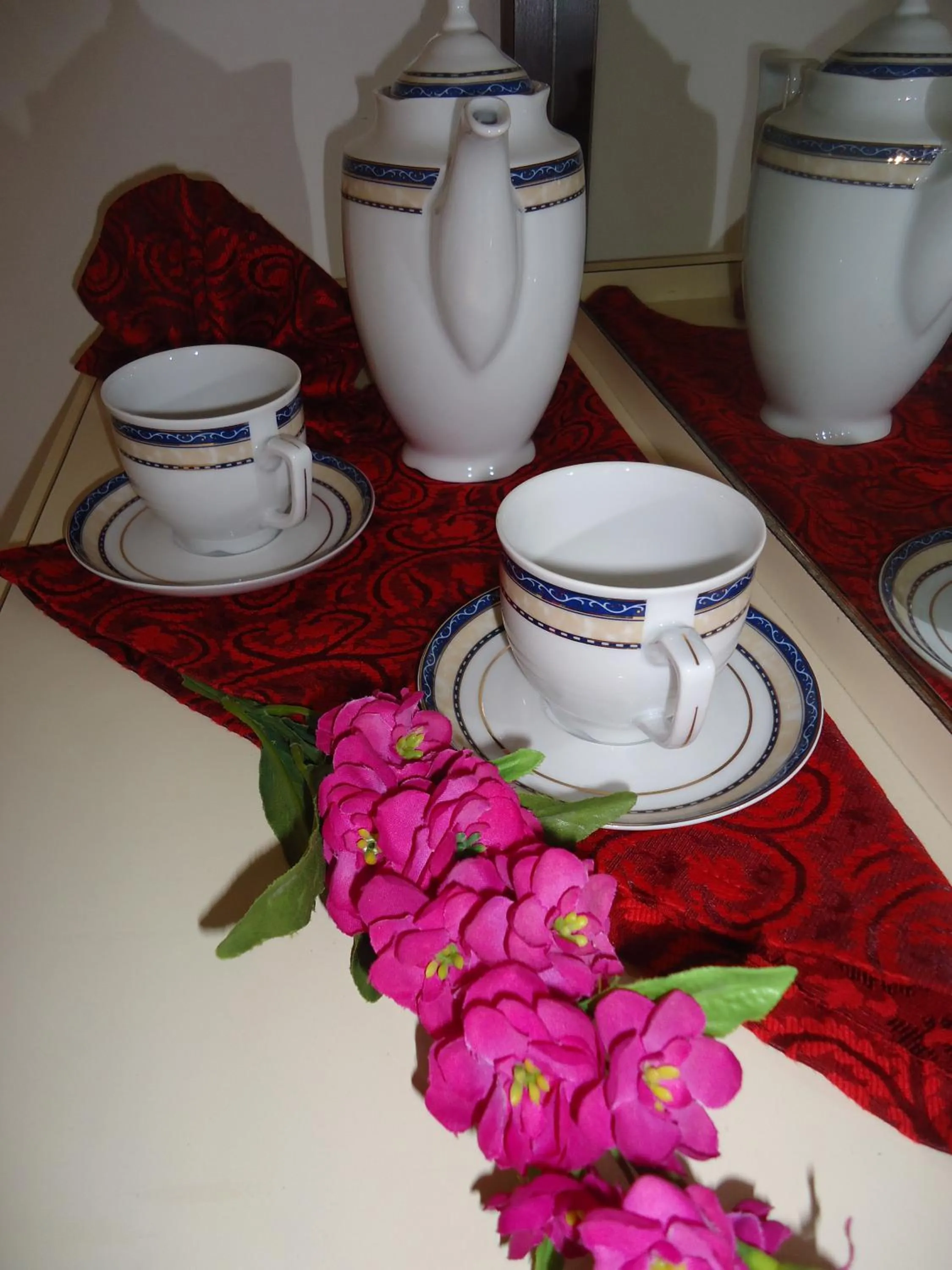 Coffee/tea facilities in Hotel Mont Blanc