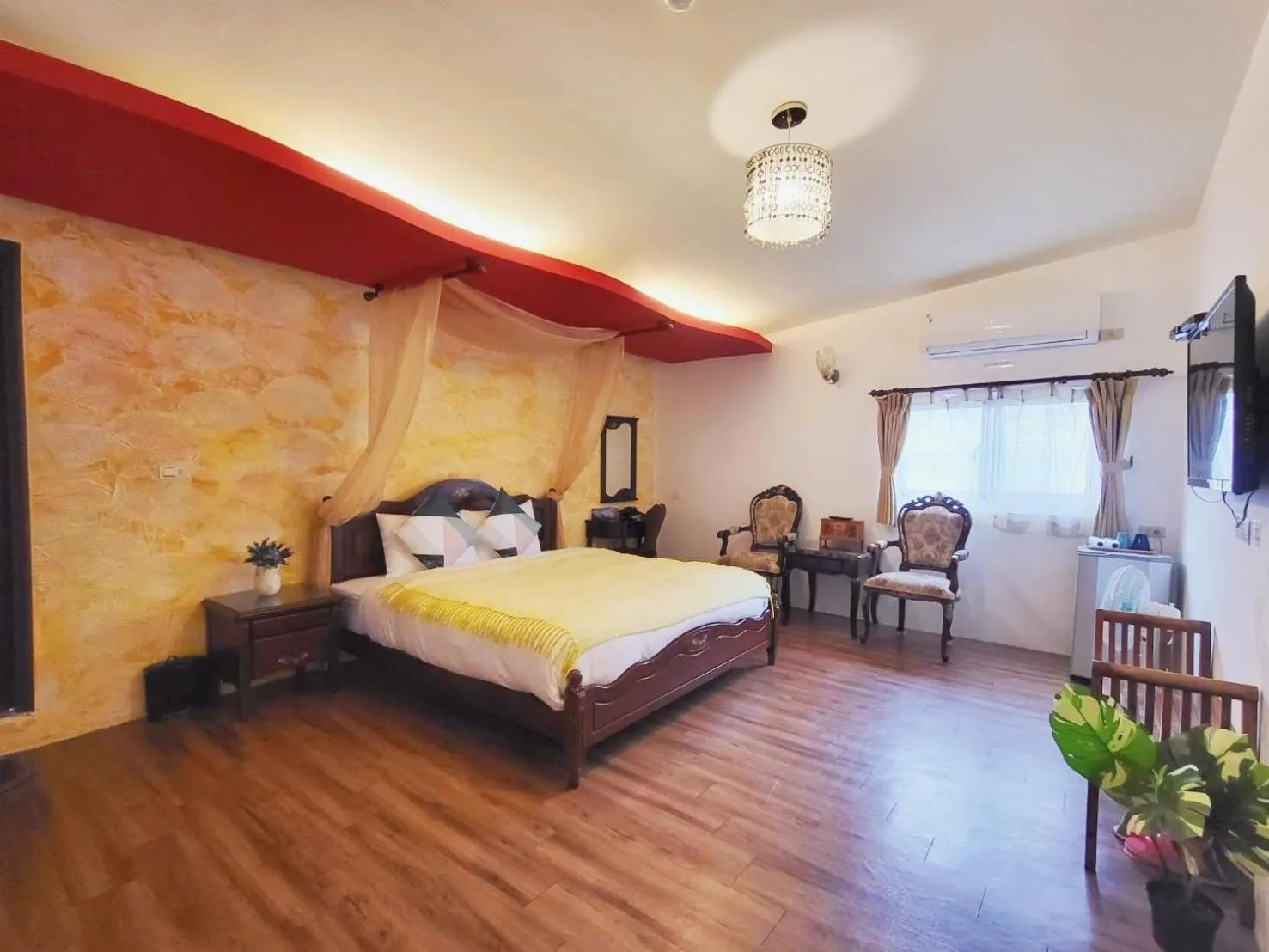 Living room, Bed in Xing Ji Bungalow