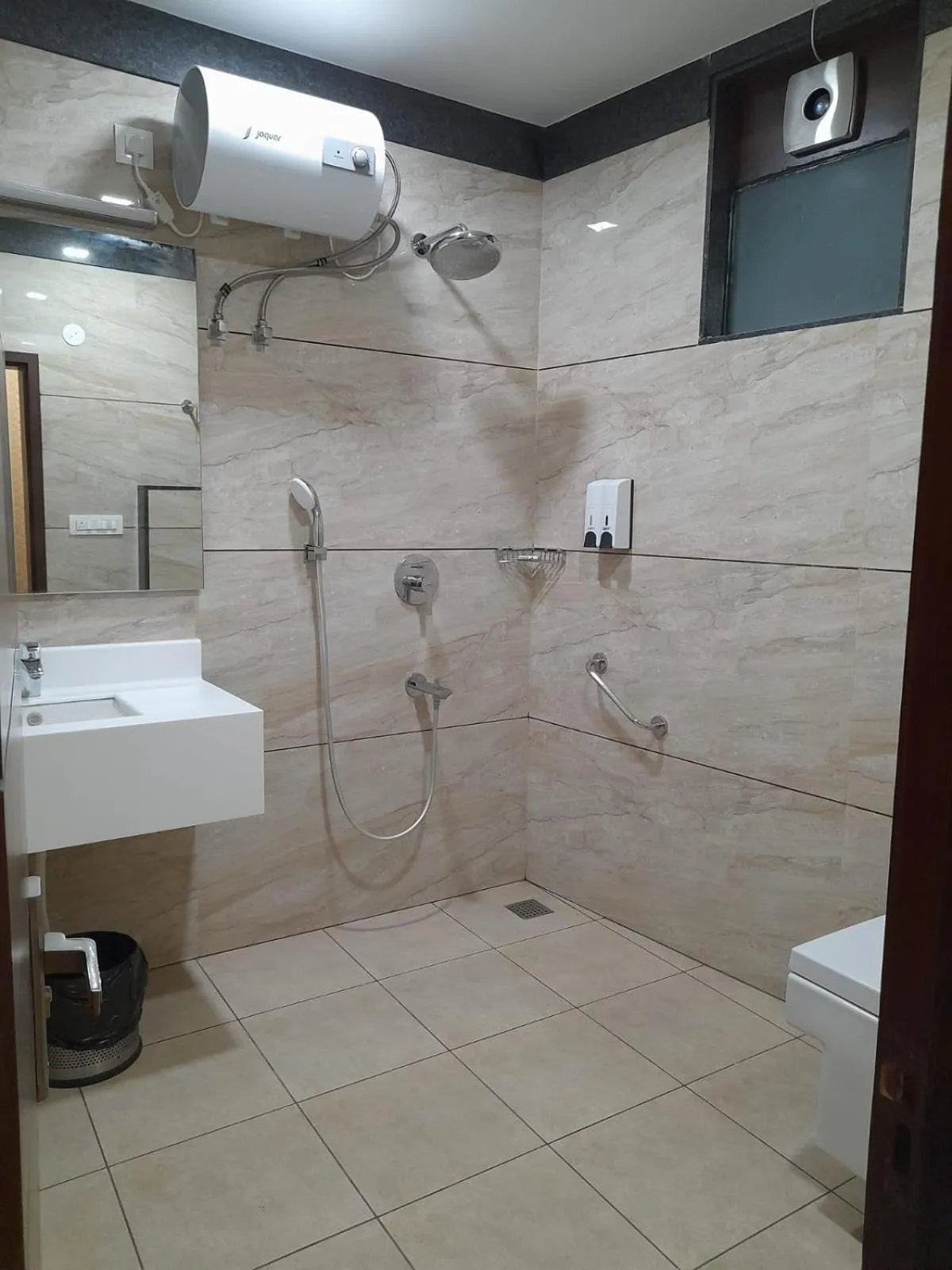 Shower in Sai Maa Hotel & Residency
