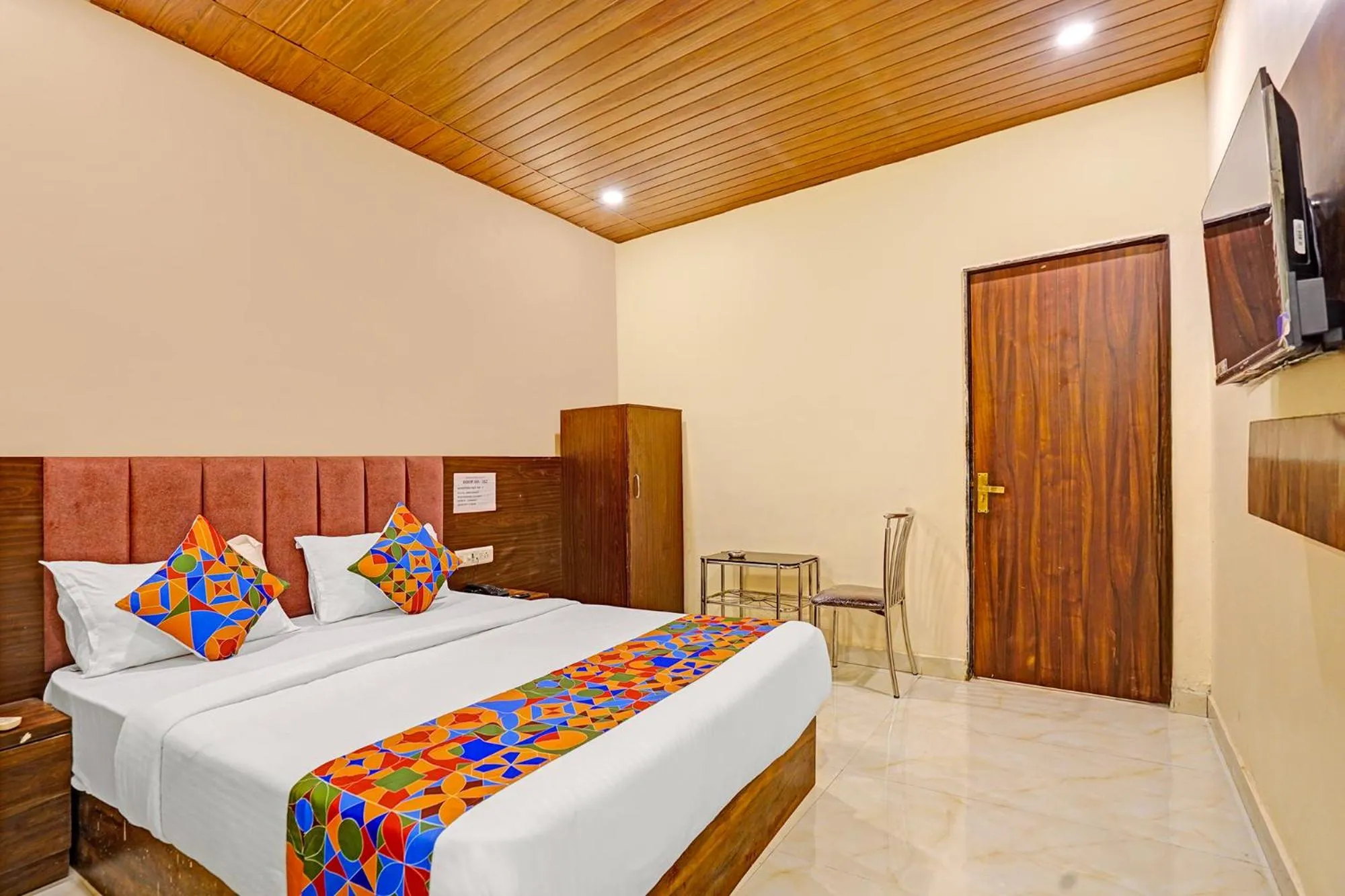 Bed in Via Surya Grand