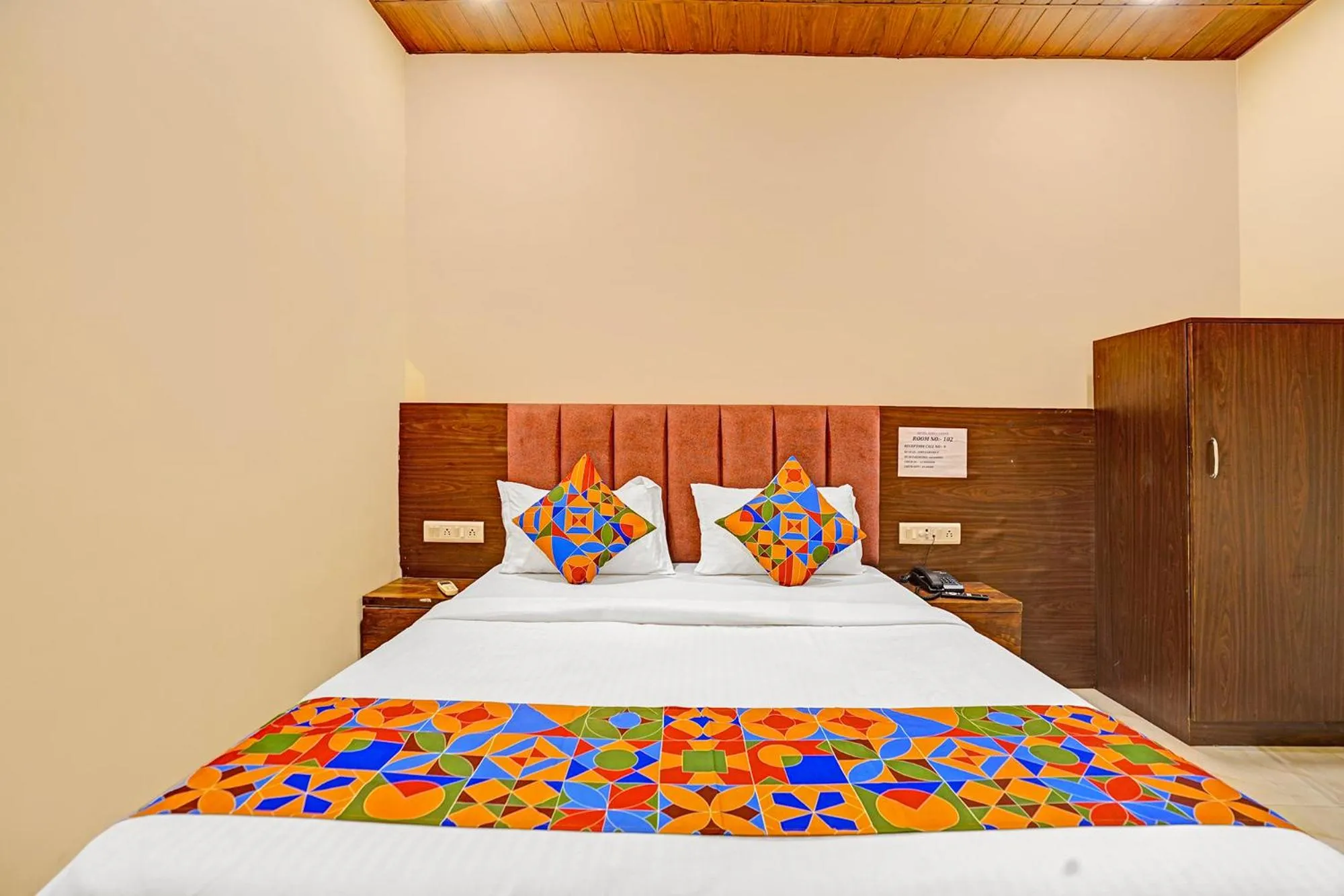 Bed in Via Surya Grand