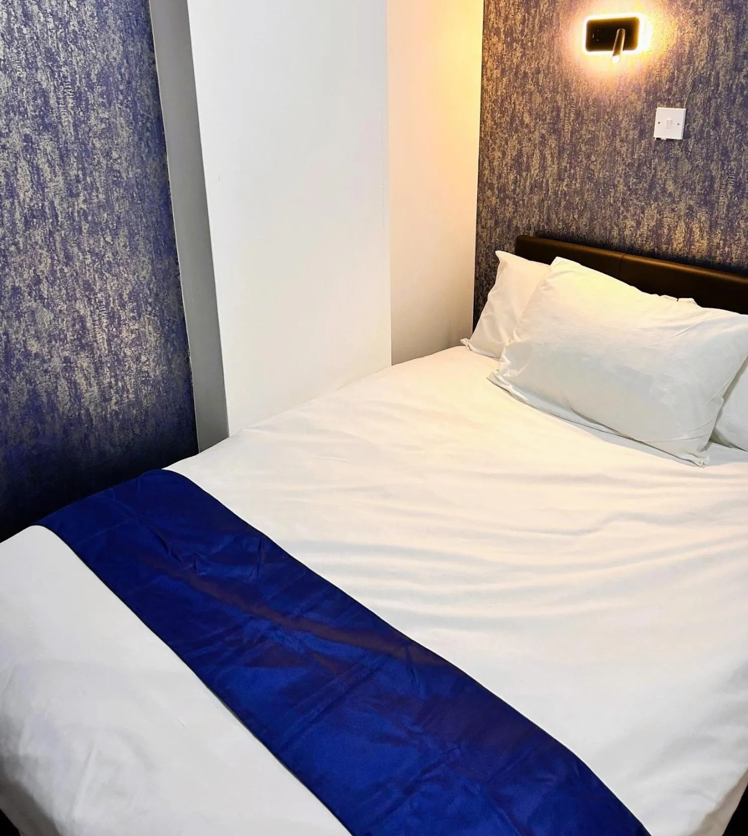 Bed in Hillcrest Liverpool City Central