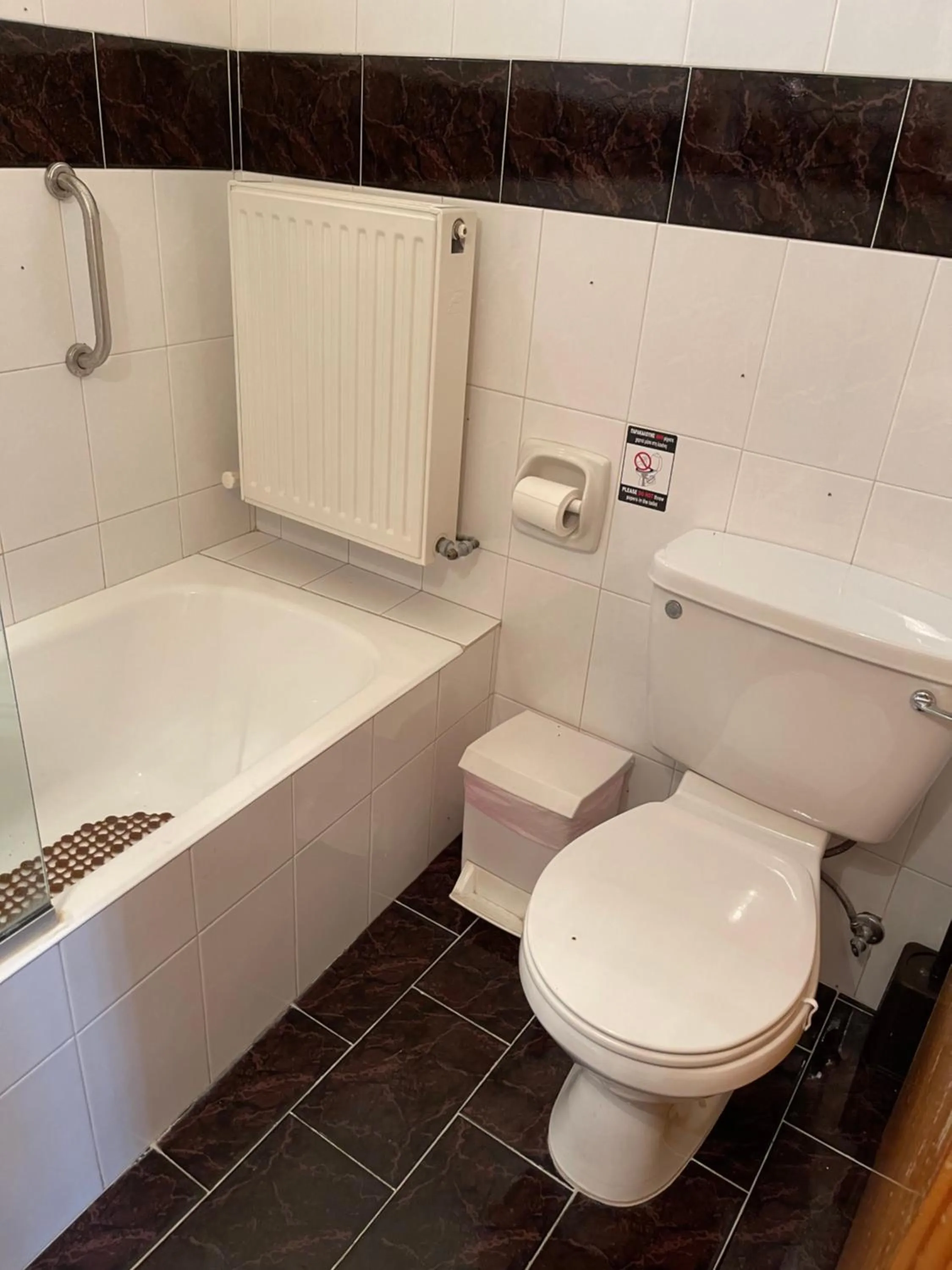 Bathroom in Omodos Village Houses