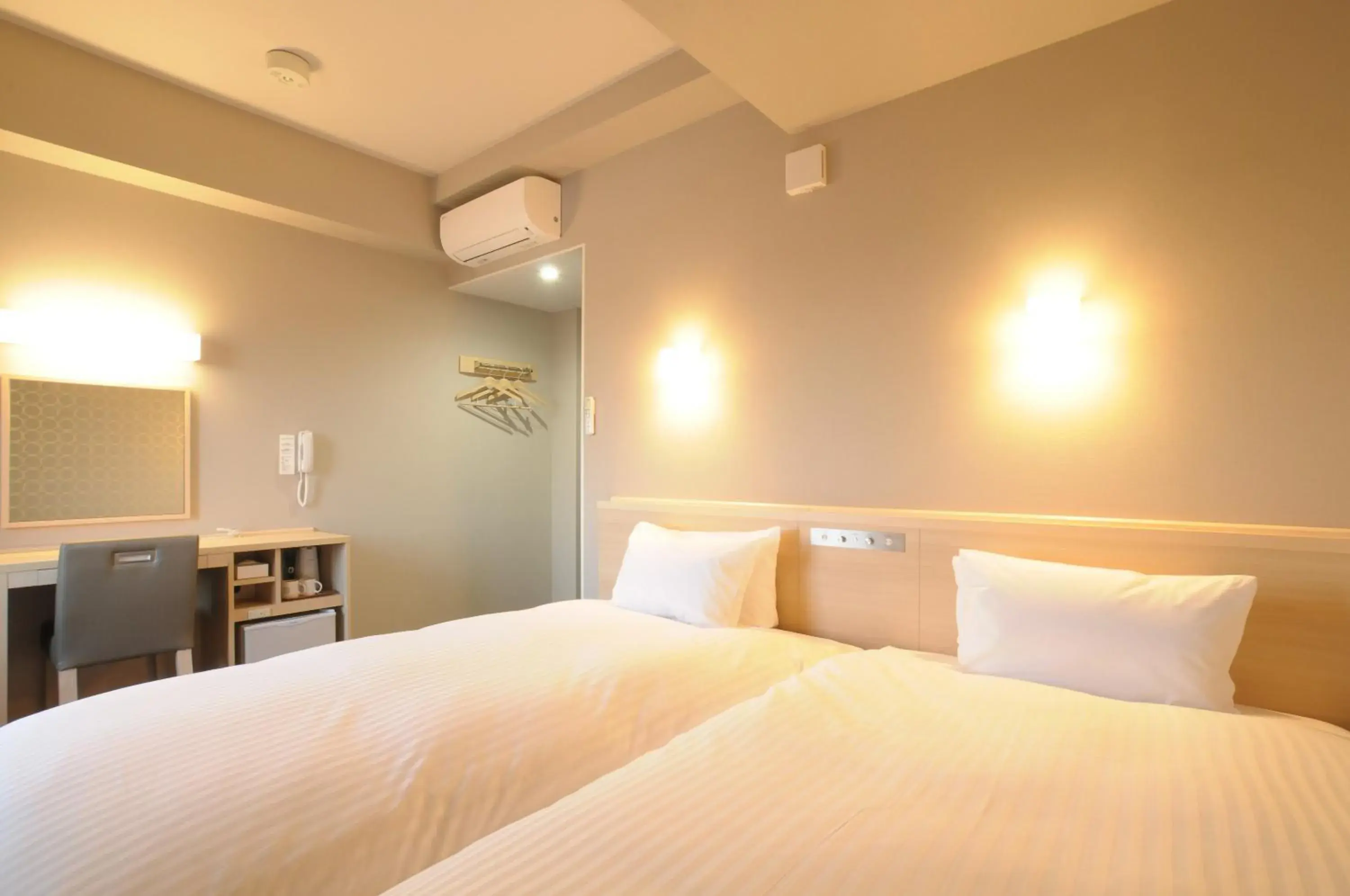 Twin Room - single occupancy - Non-Smoking in AB Hotel Tahara Twin Room - single occupancy - Non-Smoking in AB Hotel Tahara