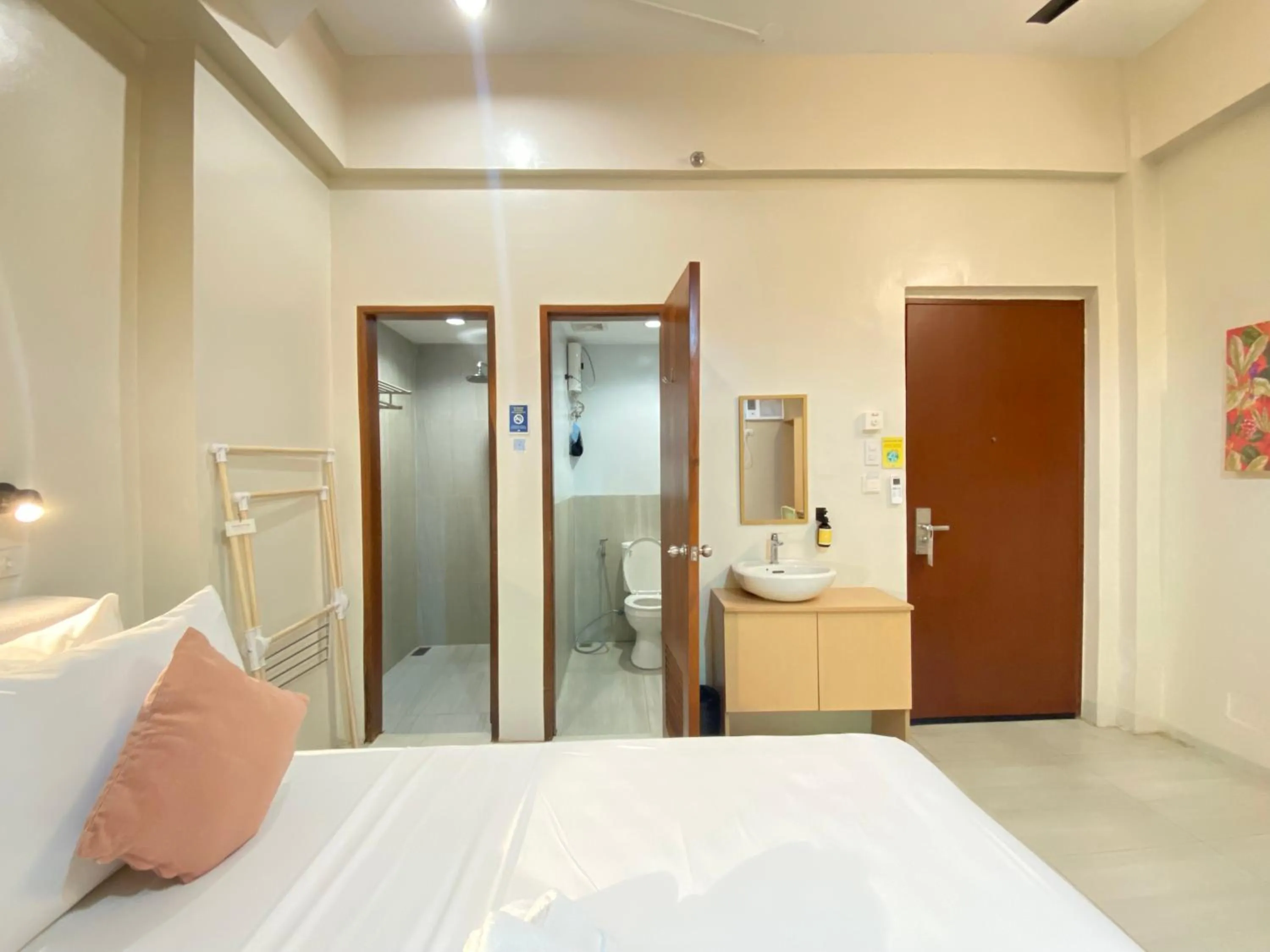 Shower in Barco El Nido Hotel