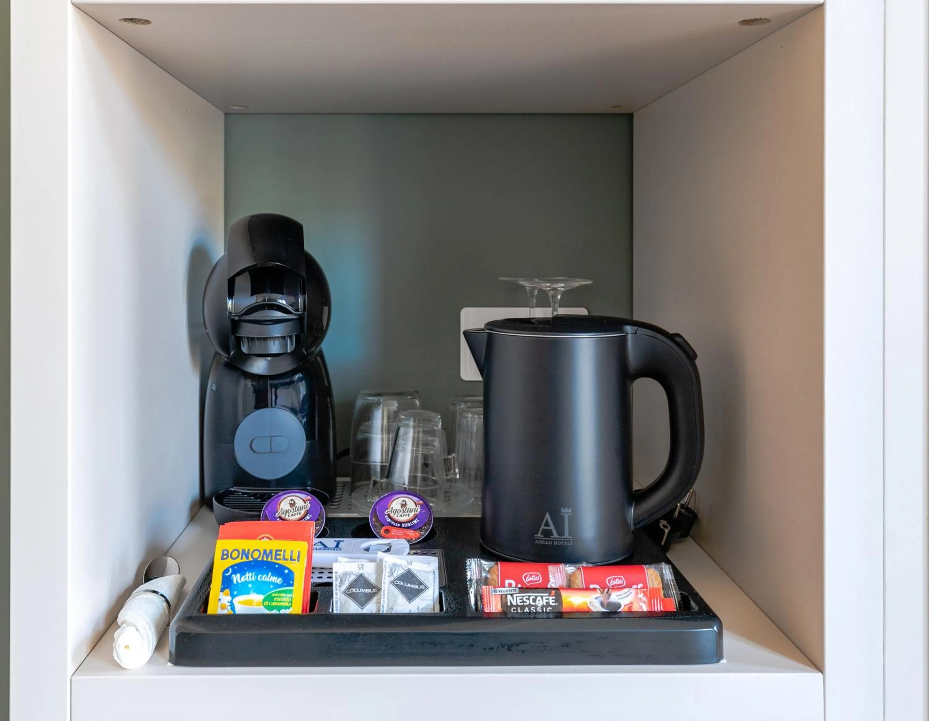 Coffee/tea facilities in Aiello Hotels - Isola Design District
