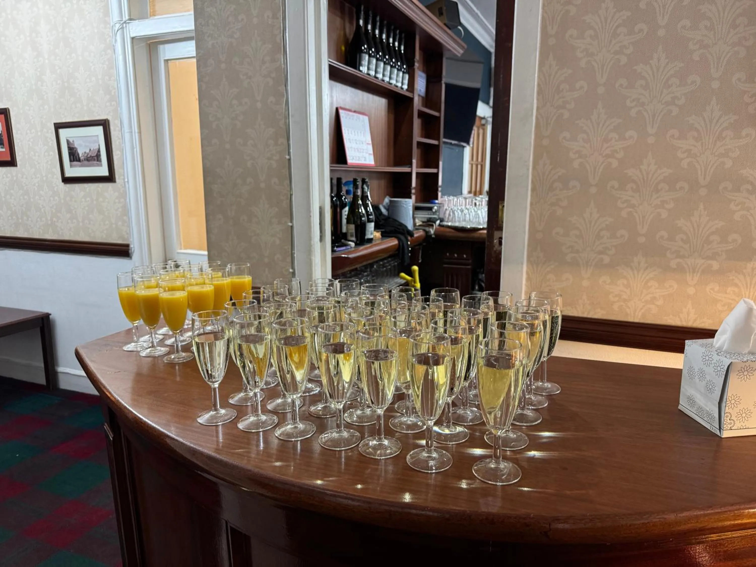 Lounge or bar in Lomond Hills Hotel & Health Club