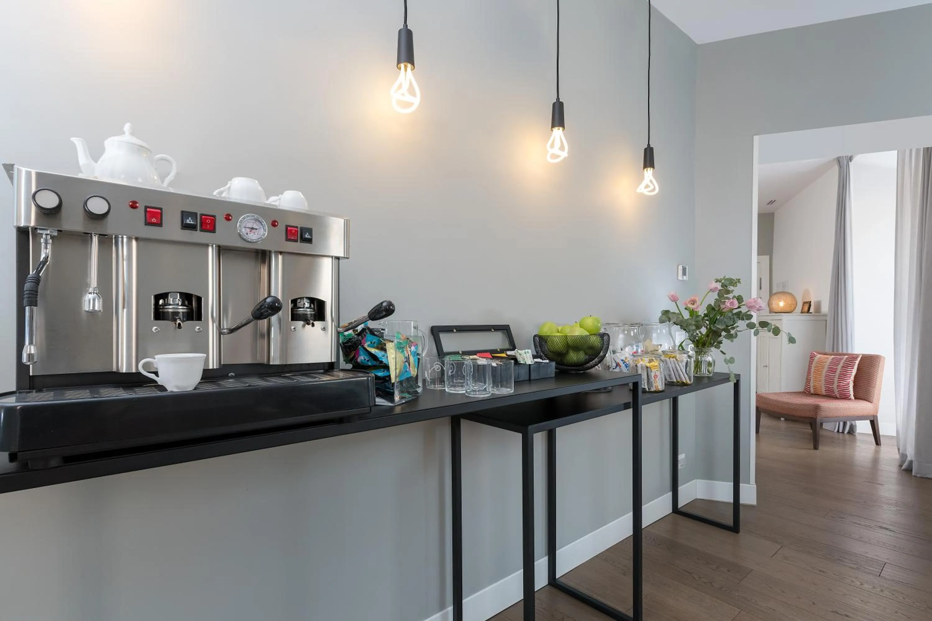 Food and drinks in Corso Vittorio 308