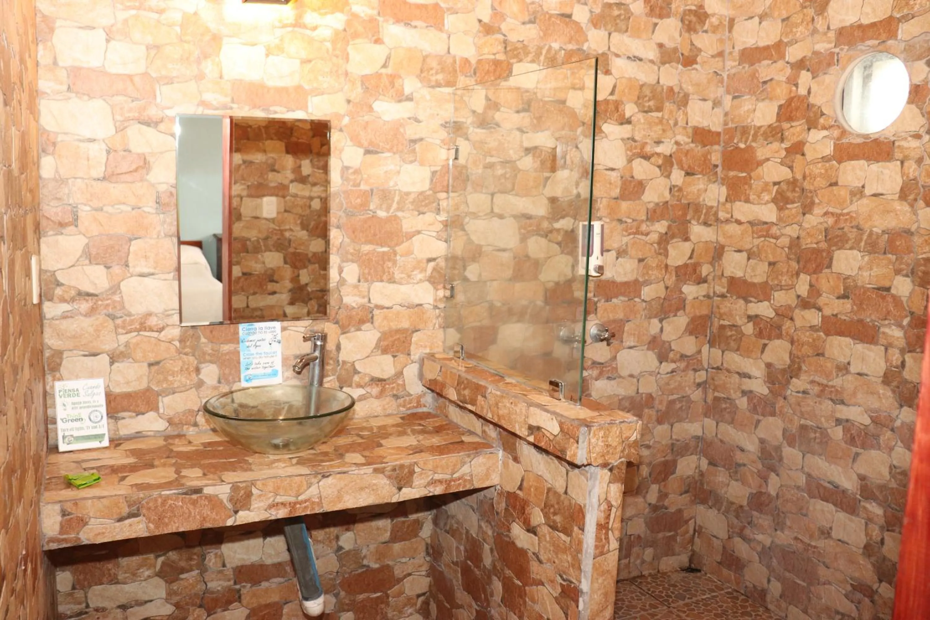 Bathroom in Hotel Samoa del Sur