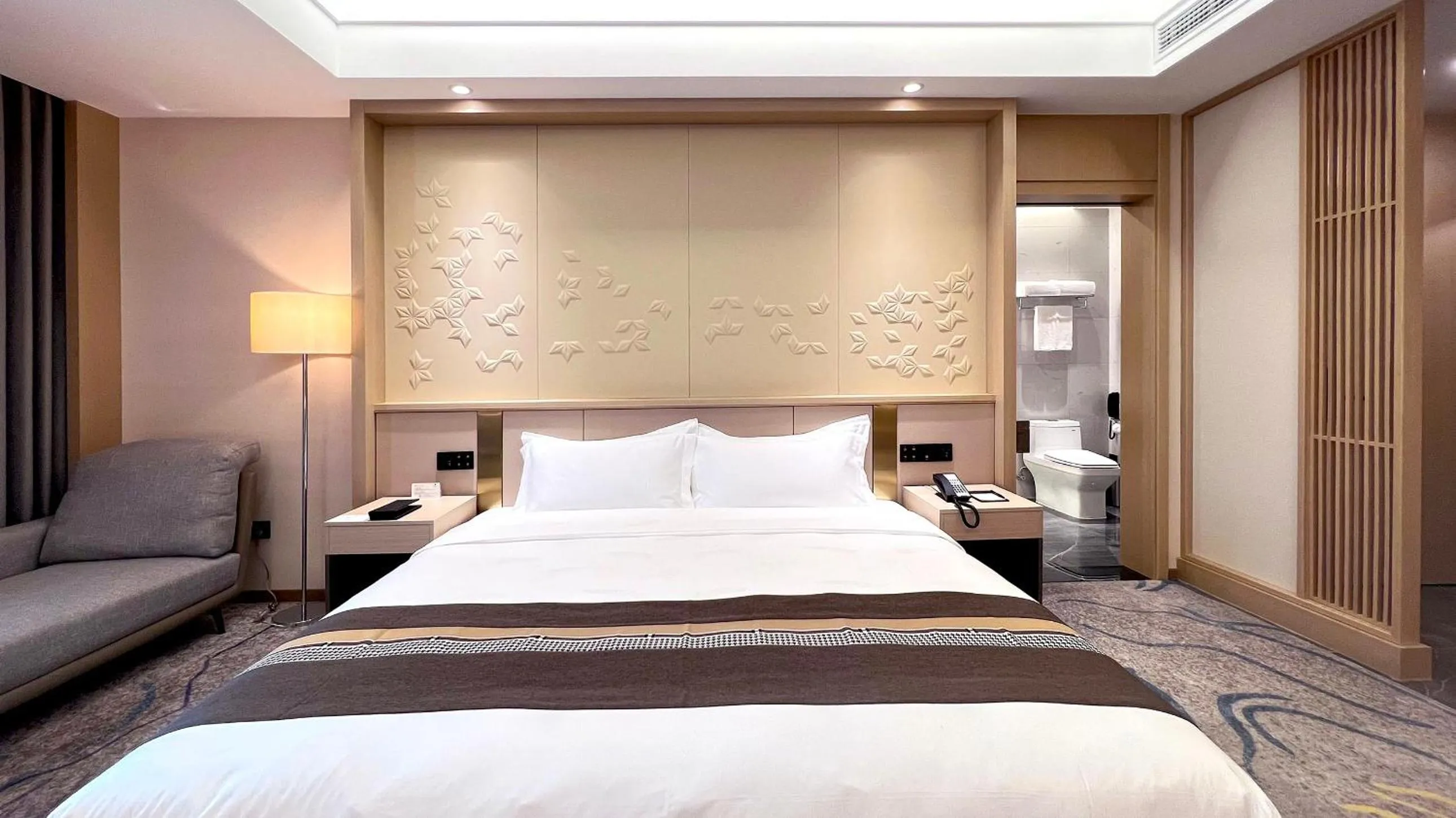 Bed in Meilun Hotel Shanghai Hongqiao Hub