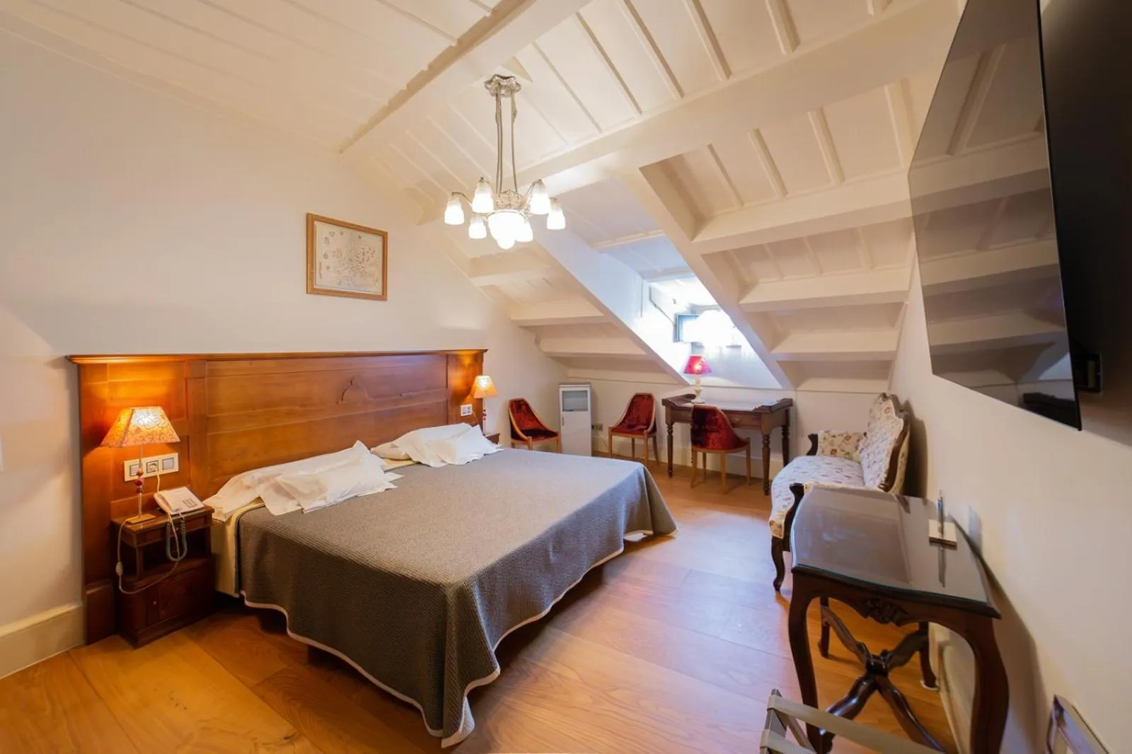 Bedroom, Bed in Hotel Monumento Pazo de Orbán