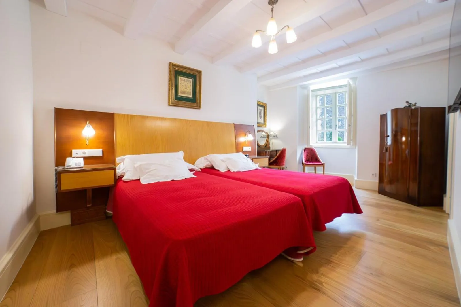 Bedroom, Bed in Hotel Monumento Pazo de Orbán