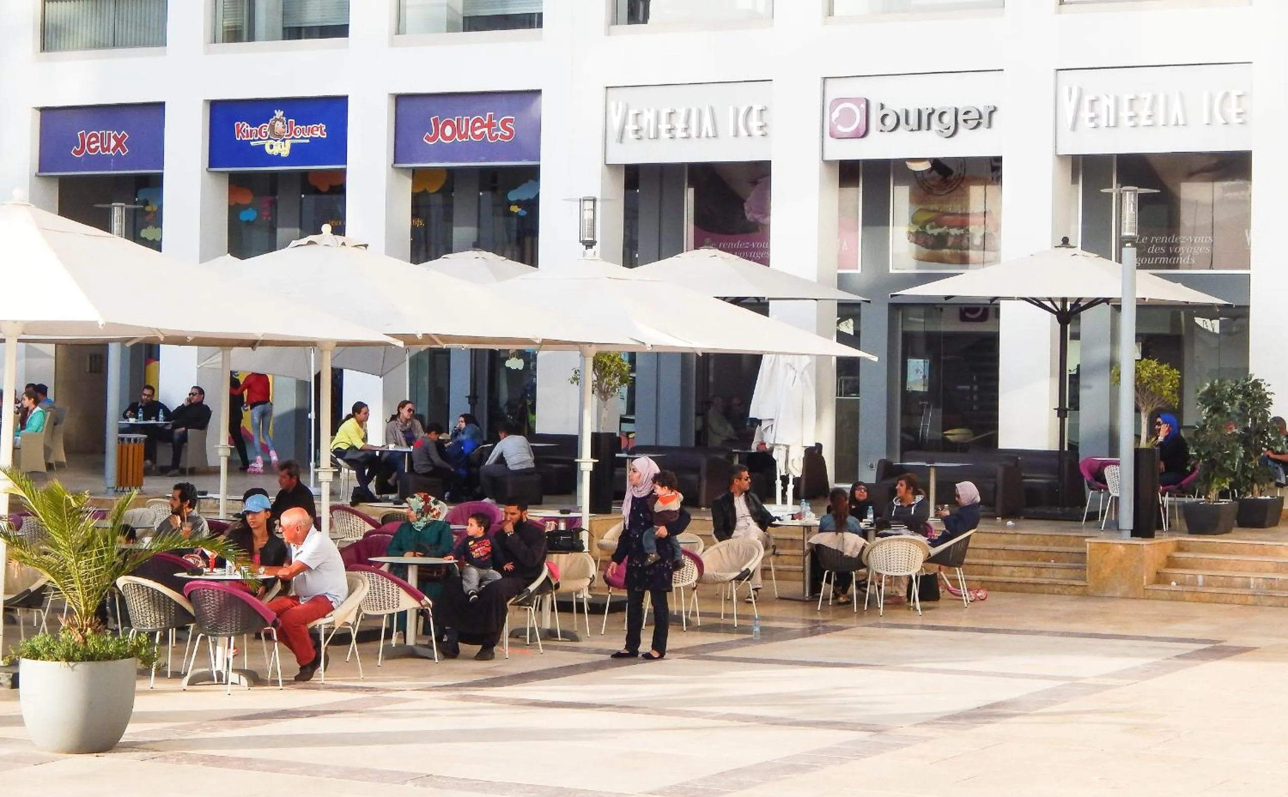 Restaurant/places to eat in Hotel Sindibad